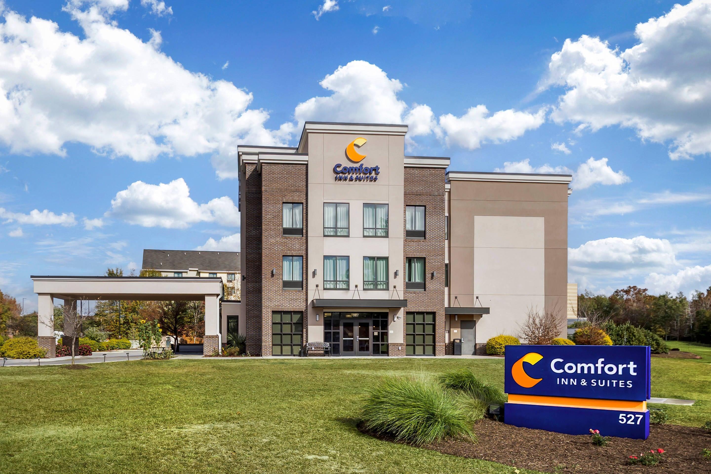 Hotel exterior | Comfort Inn & Suites