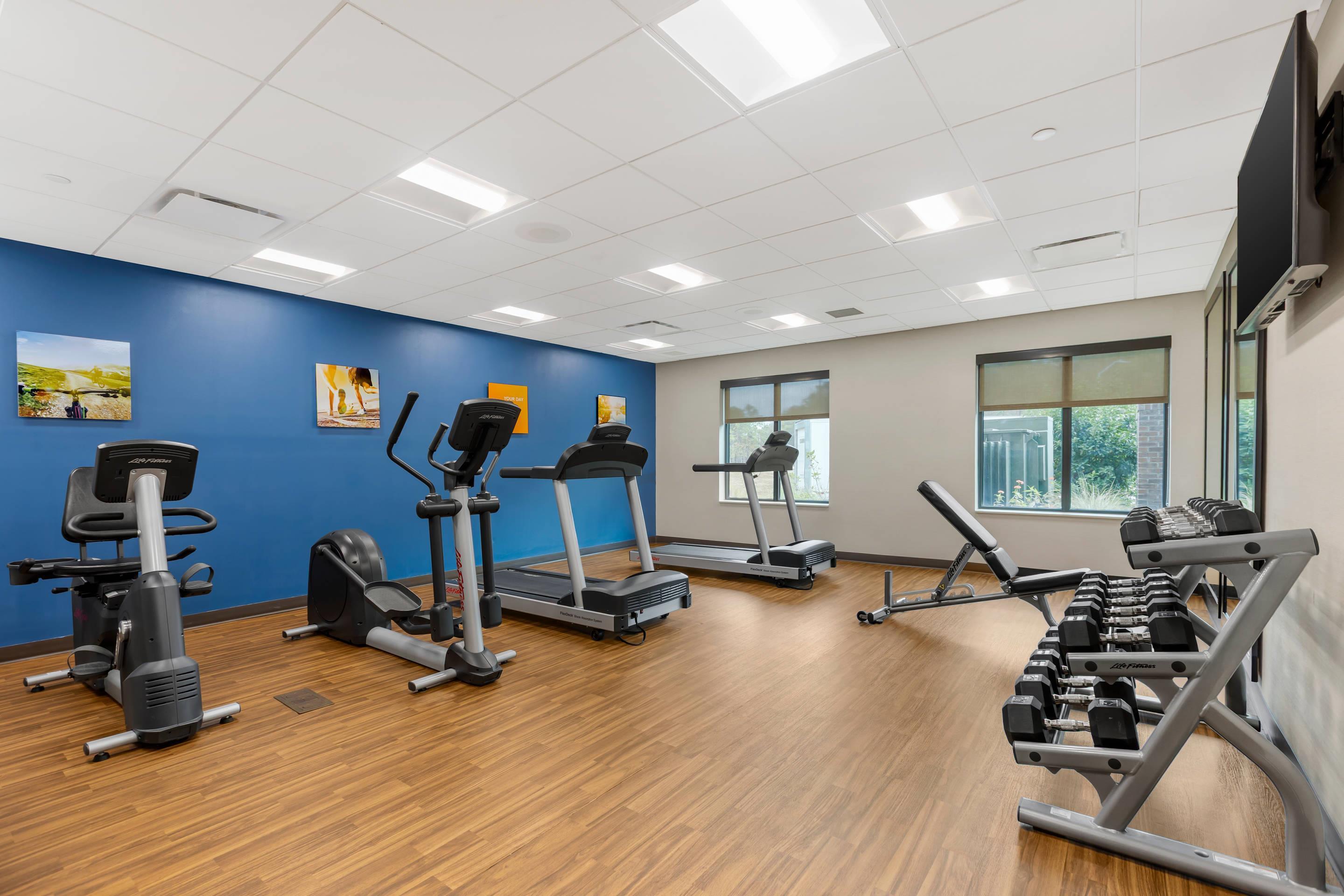 Fitness center | Comfort Inn & Suites