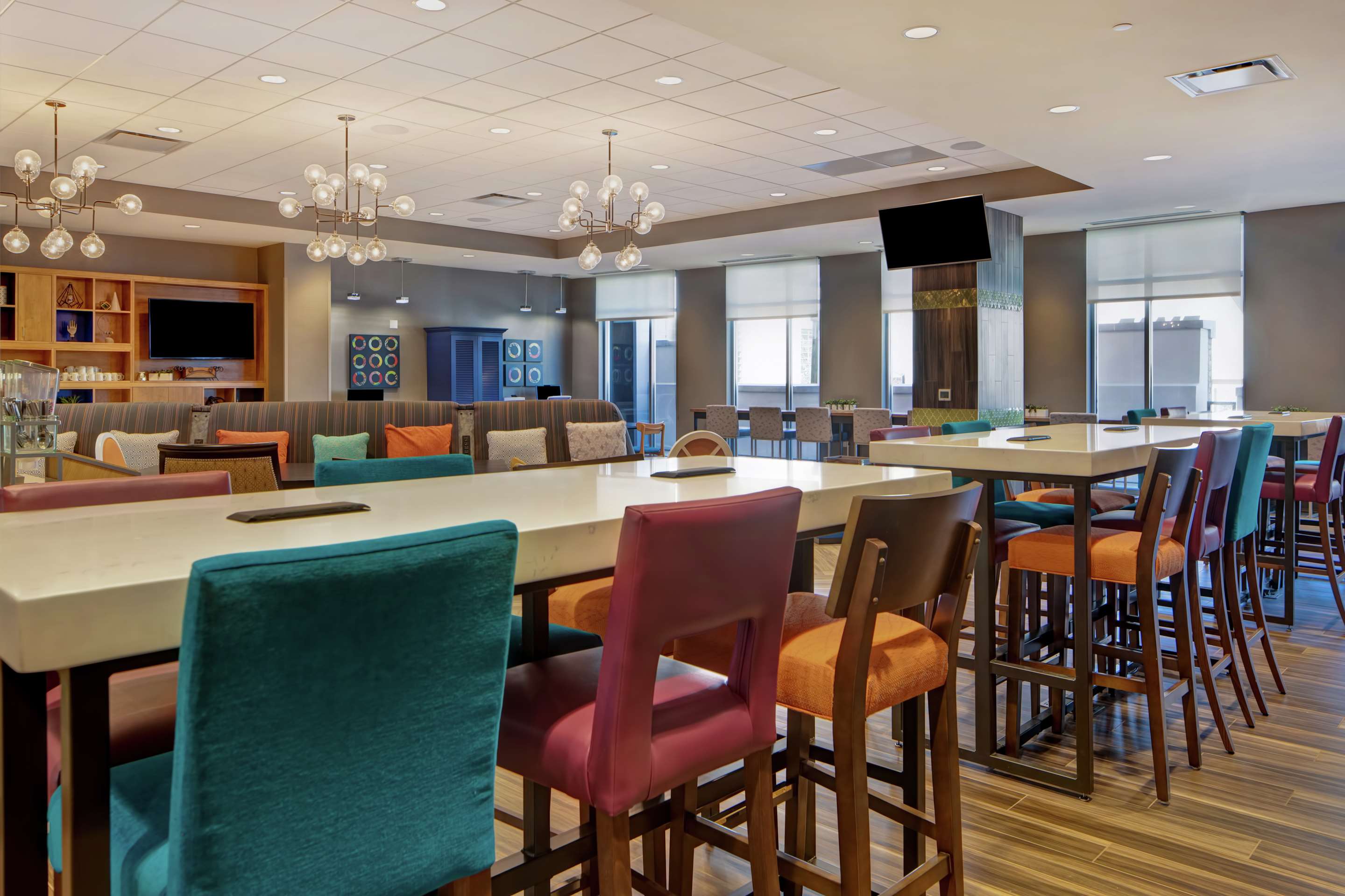 Breakfast Area | Home2 Suites By Hilton Charlotte Uptown