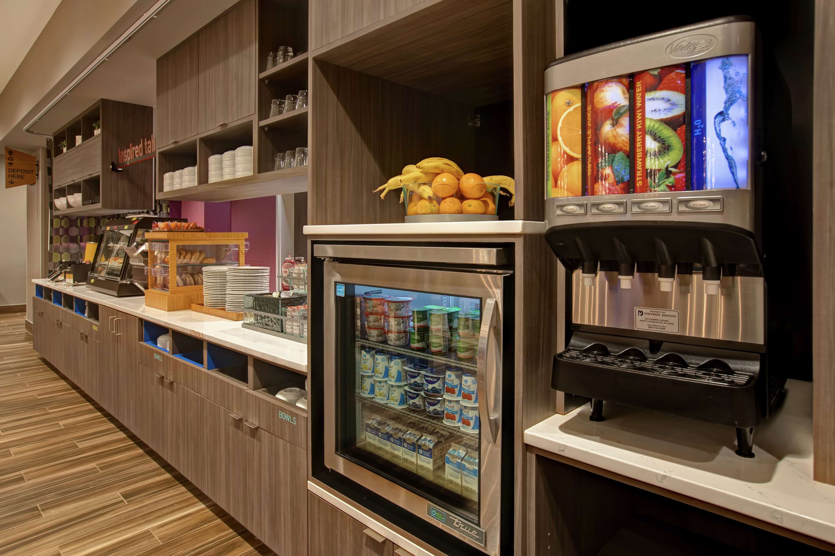 Breakfast Area | Home2 Suites By Hilton Charlotte Uptown