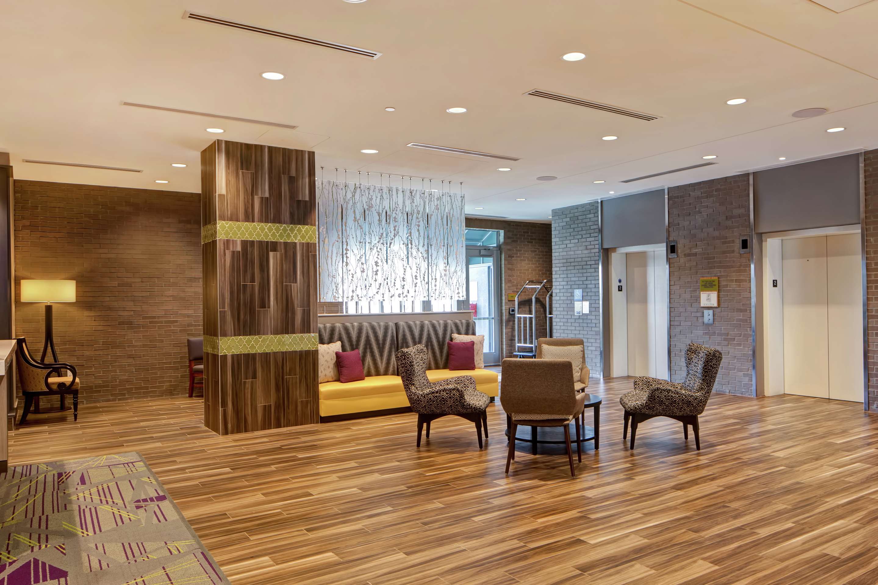 Lobby | Home2 Suites By Hilton Charlotte Uptown
