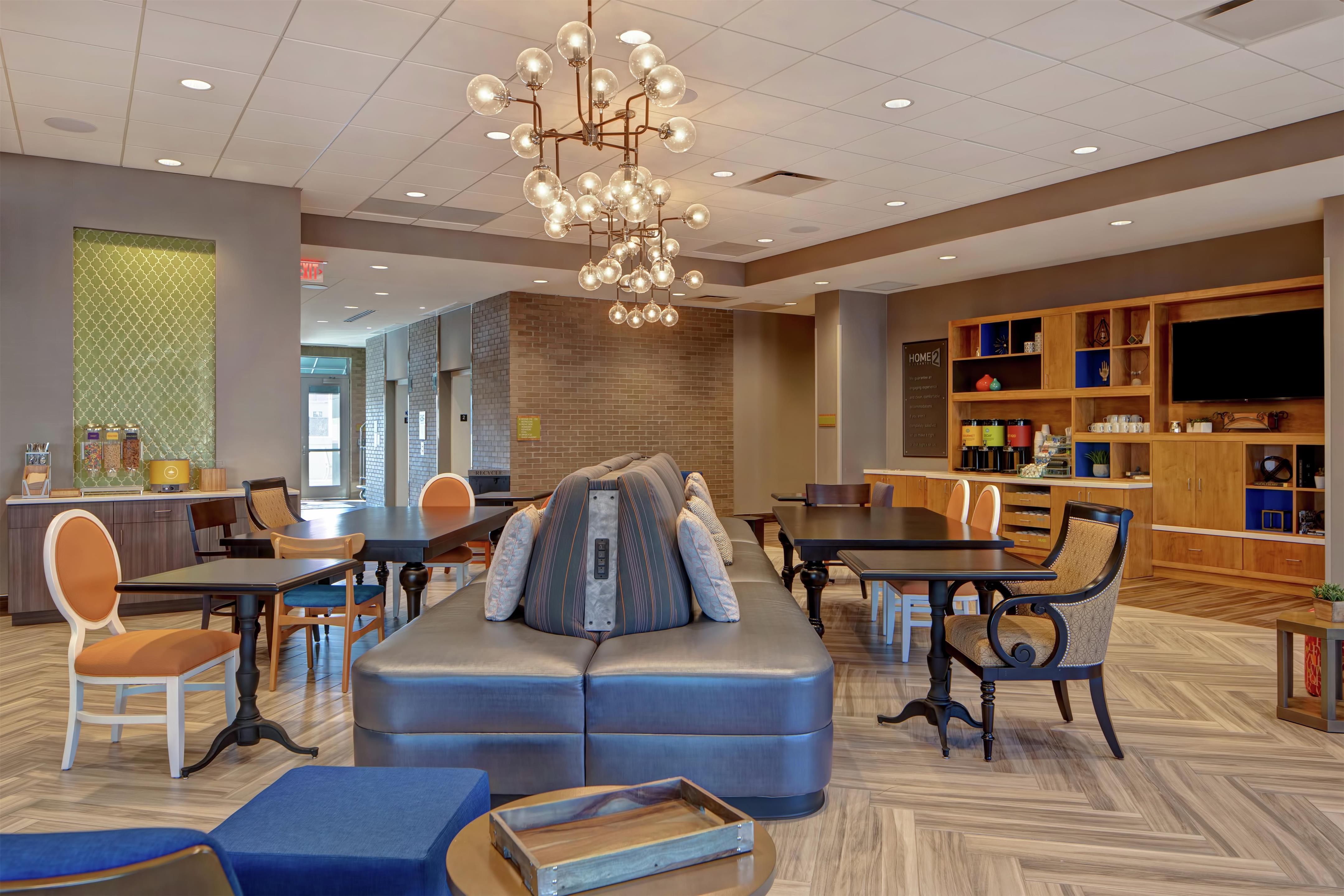Lobby | Home2 Suites By Hilton Charlotte Uptown