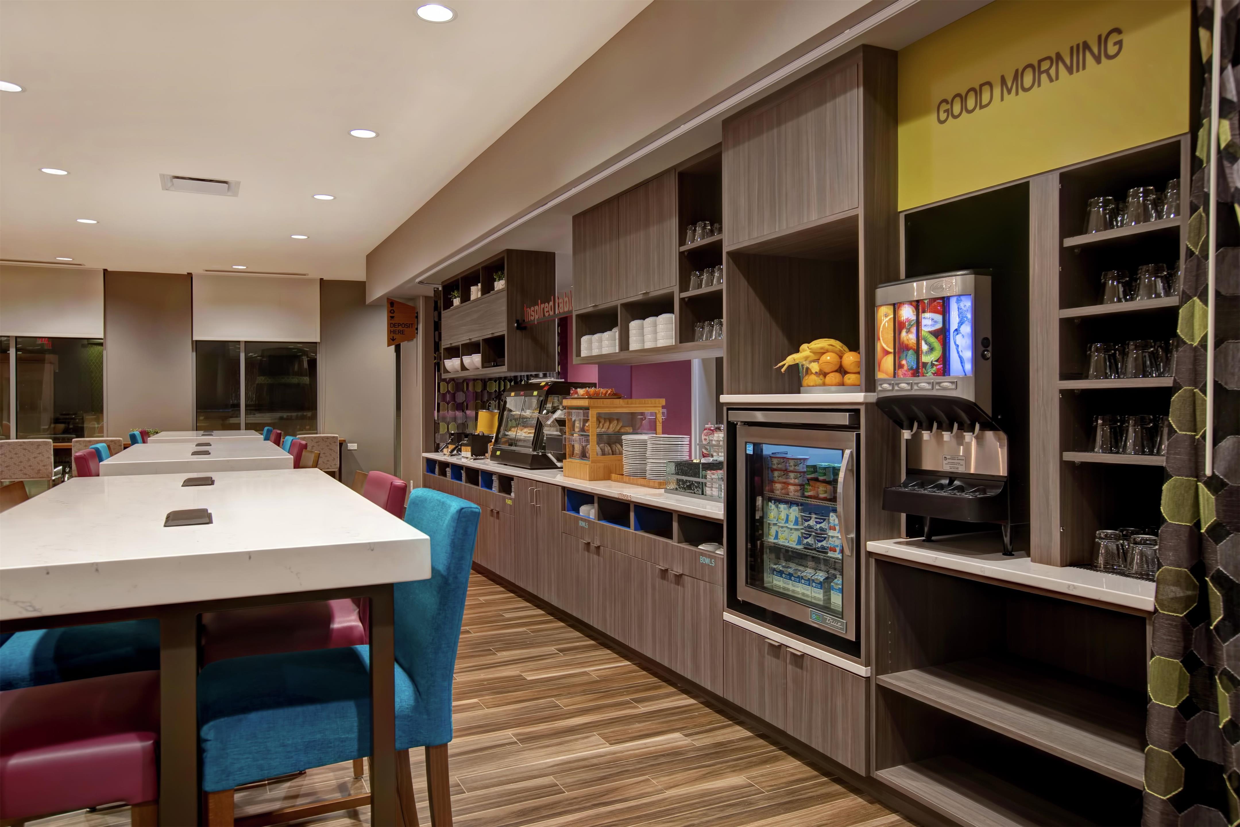 Breakfast Area | Home2 Suites By Hilton Charlotte Uptown