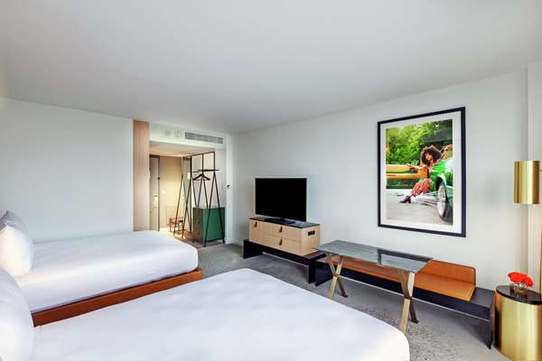  - C Baldwin Hotel Houston - I-45, Exits 47A & 47D