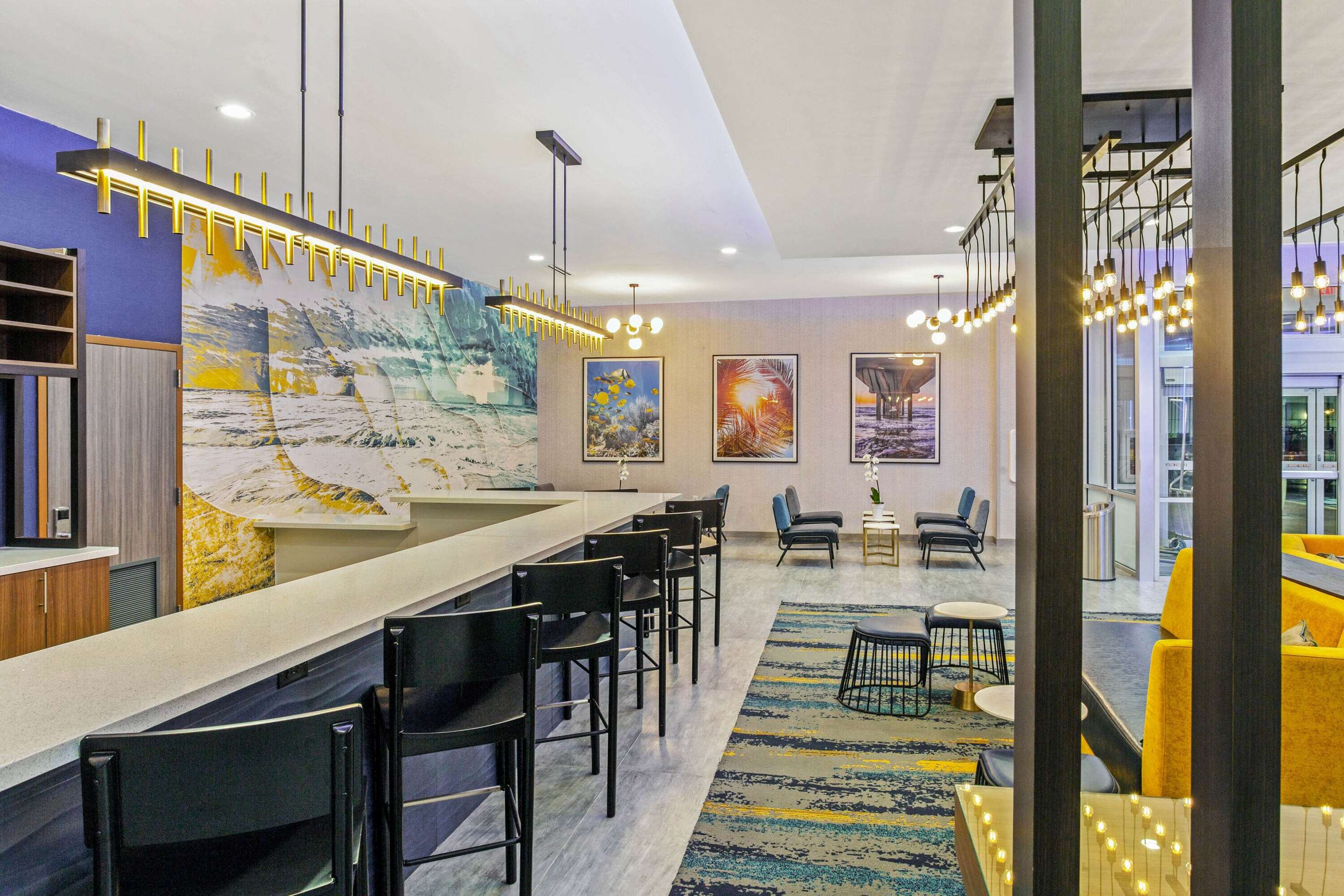 BarLounge | La Quinta Inn & Suites by Wyndham Miramar Beach-Destin