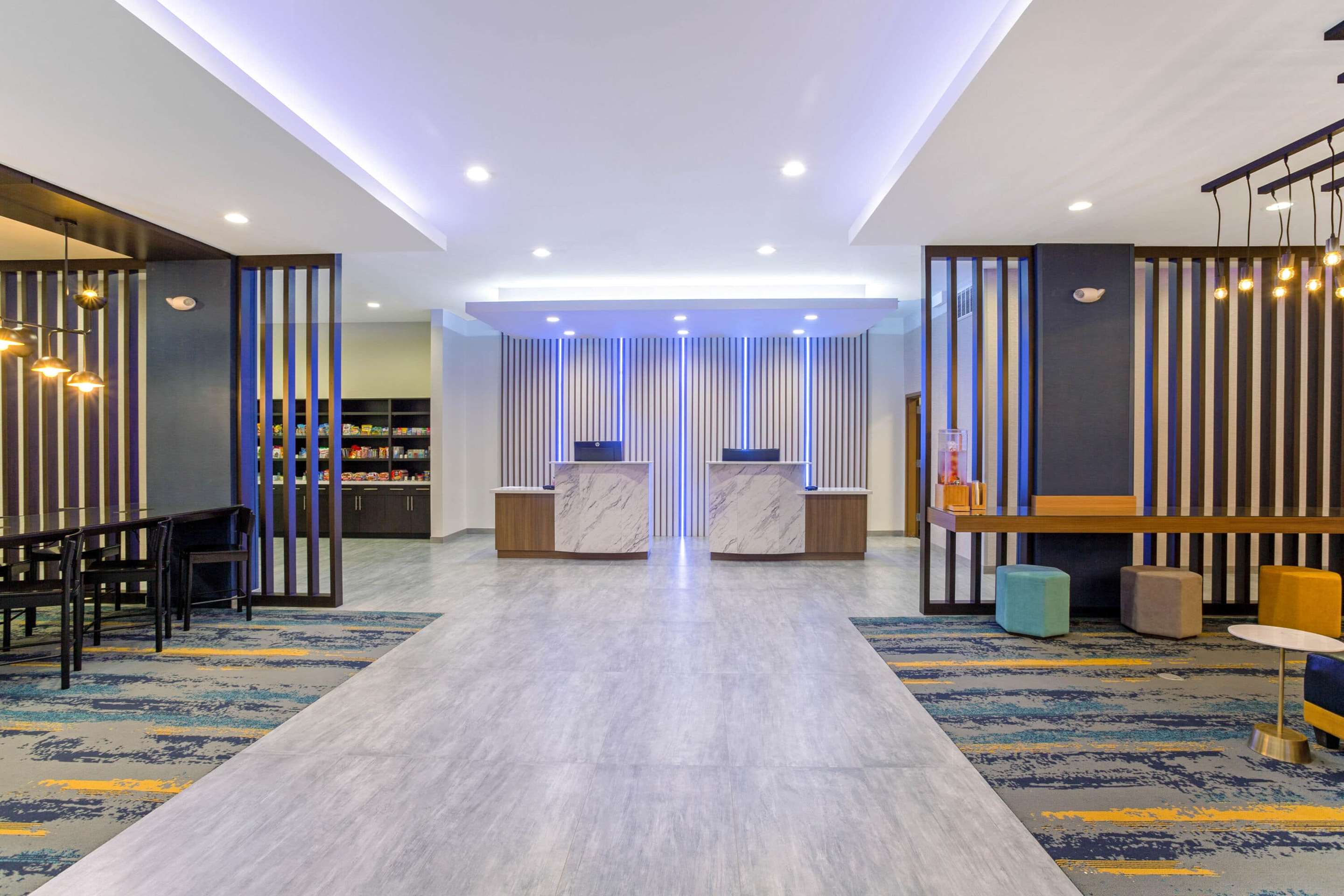 Lobby | La Quinta Inn & Suites by Wyndham Miramar Beach-Destin