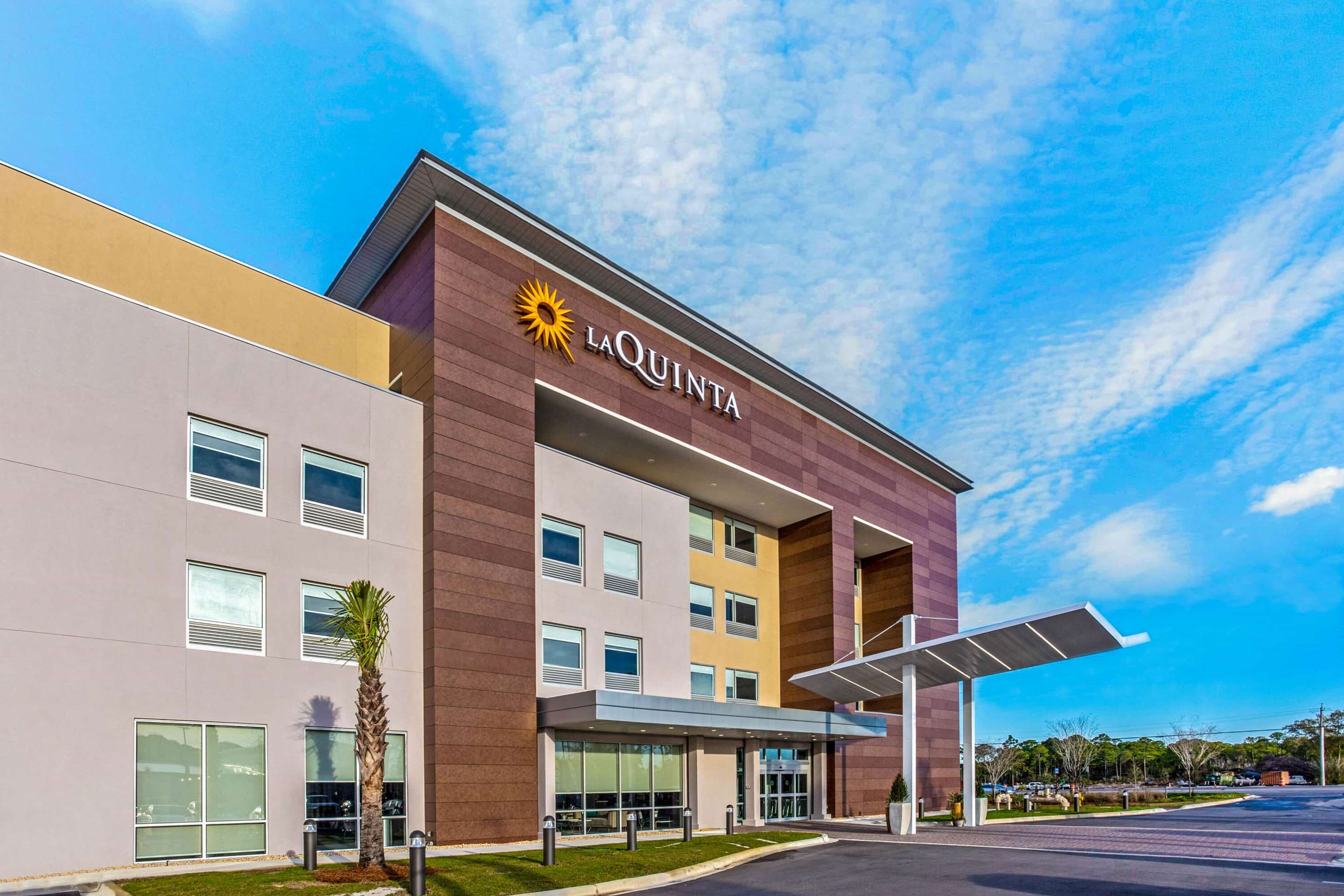 Exterior | La Quinta Inn & Suites by Wyndham Miramar Beach-Destin