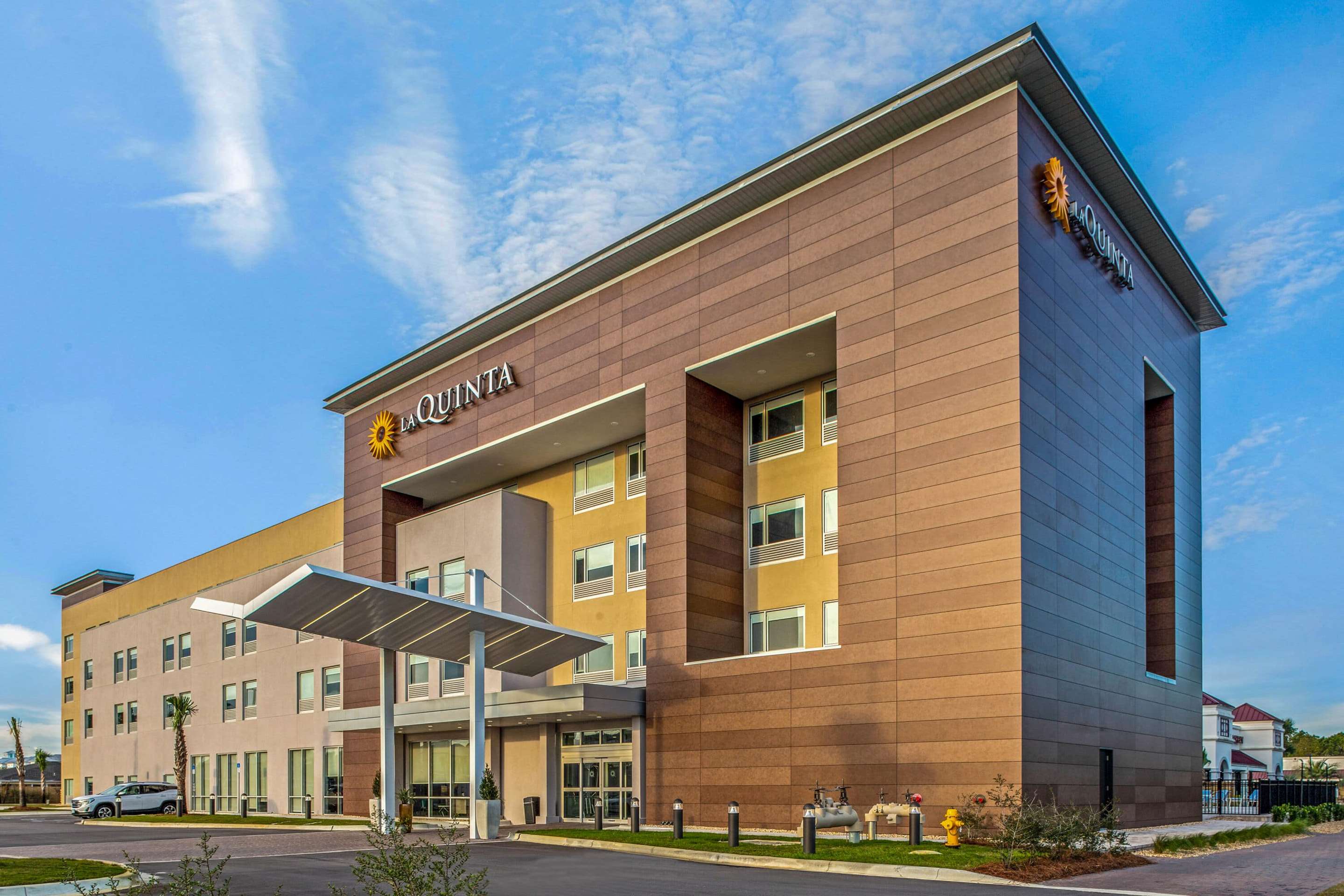 Exterior | La Quinta Inn & Suites by Wyndham Miramar Beach-Destin