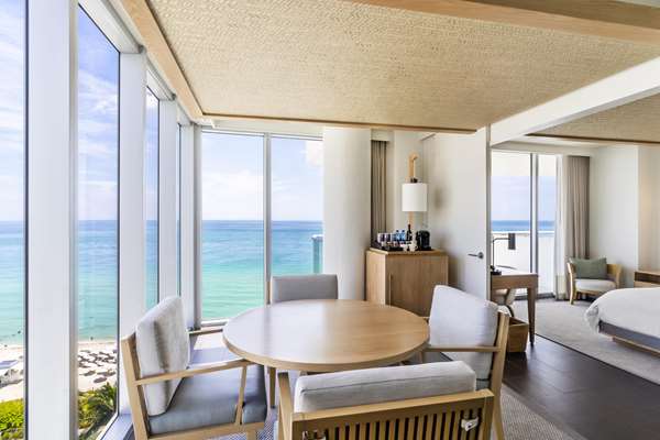 Suite - Eden Roc Hotel North Miami Beach