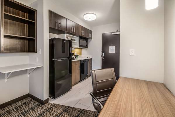 Suite - MainStay Suites Union City