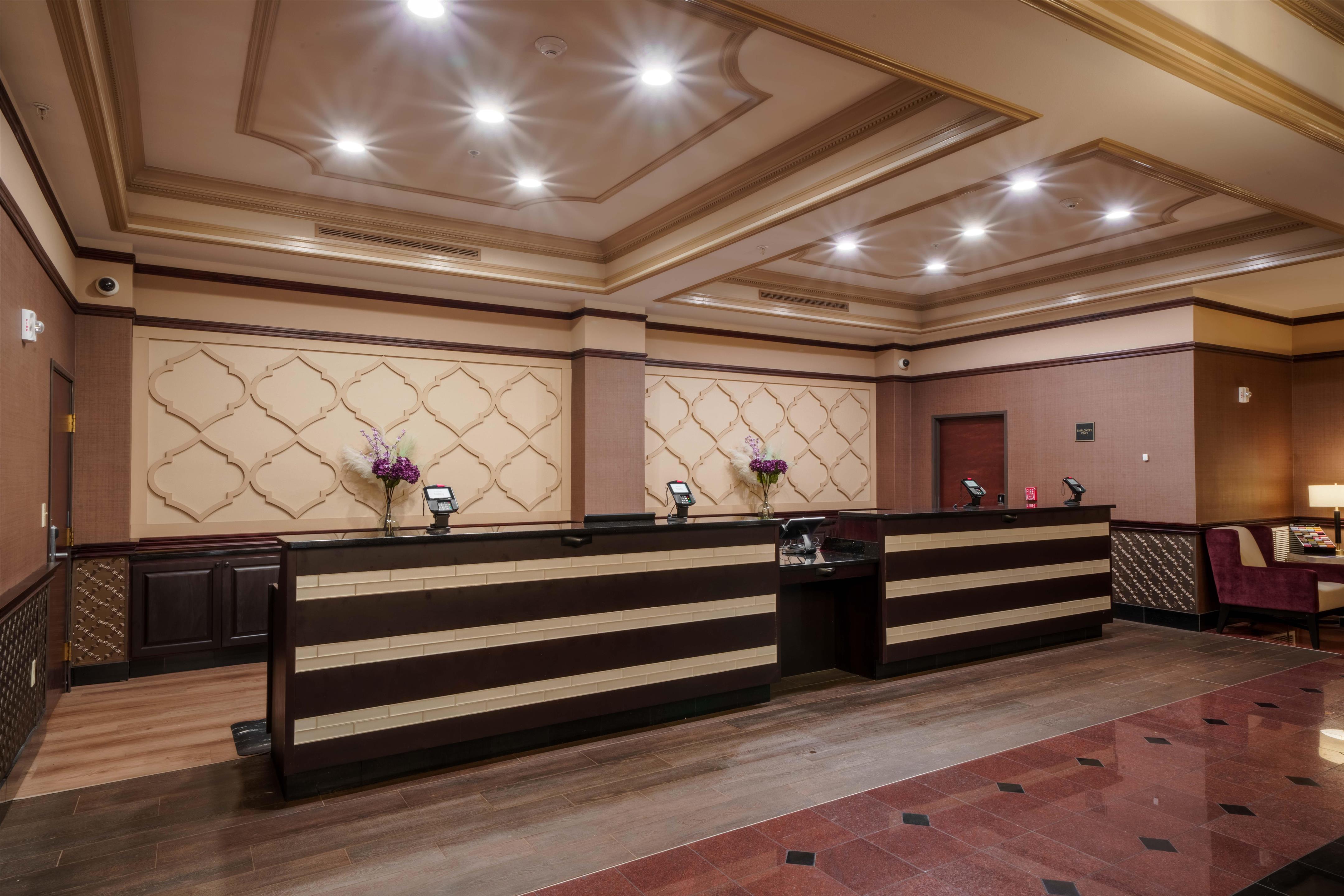 Front Desk | Drury Plaza Hotel New Orleans