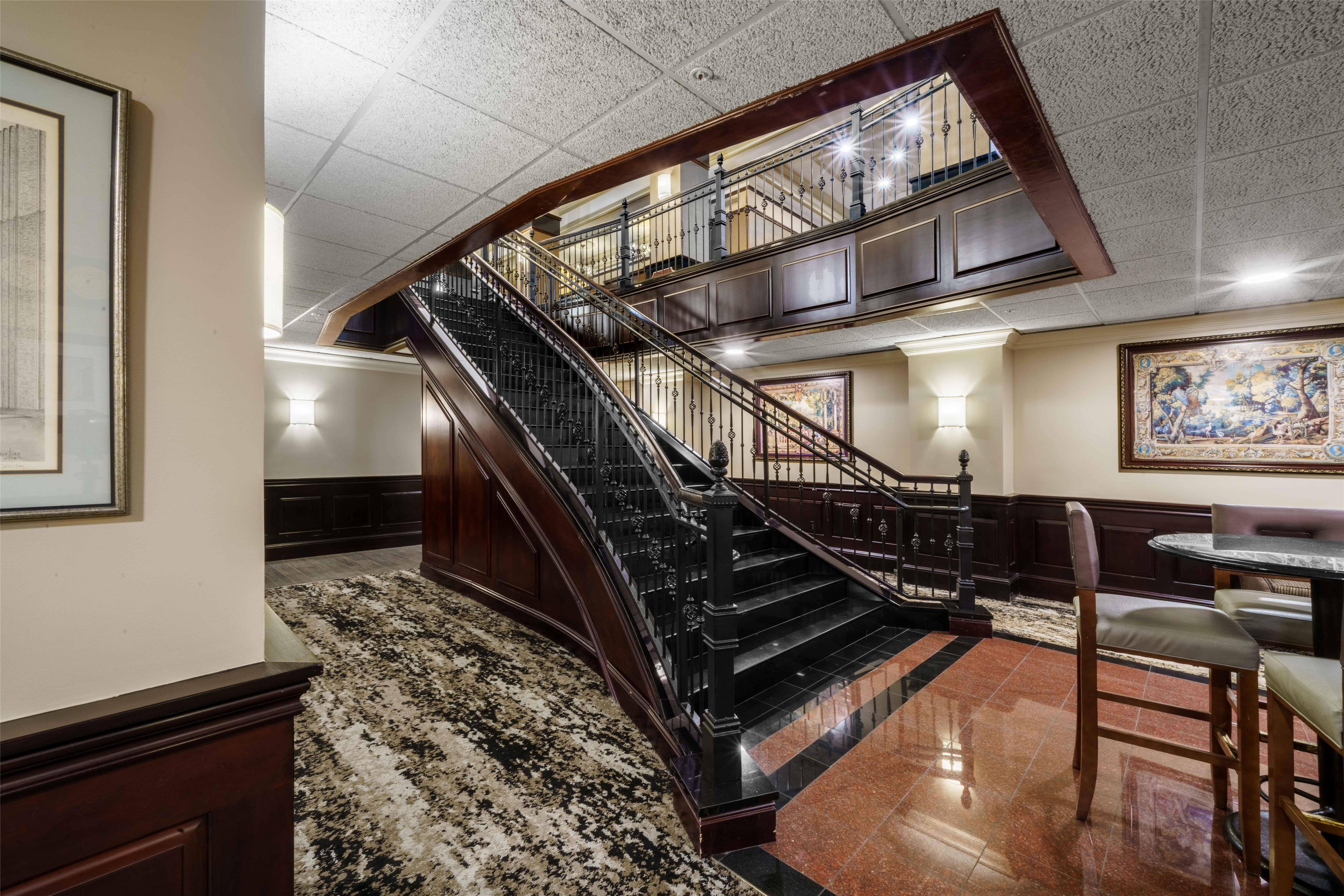 Lobby | Drury Plaza Hotel New Orleans