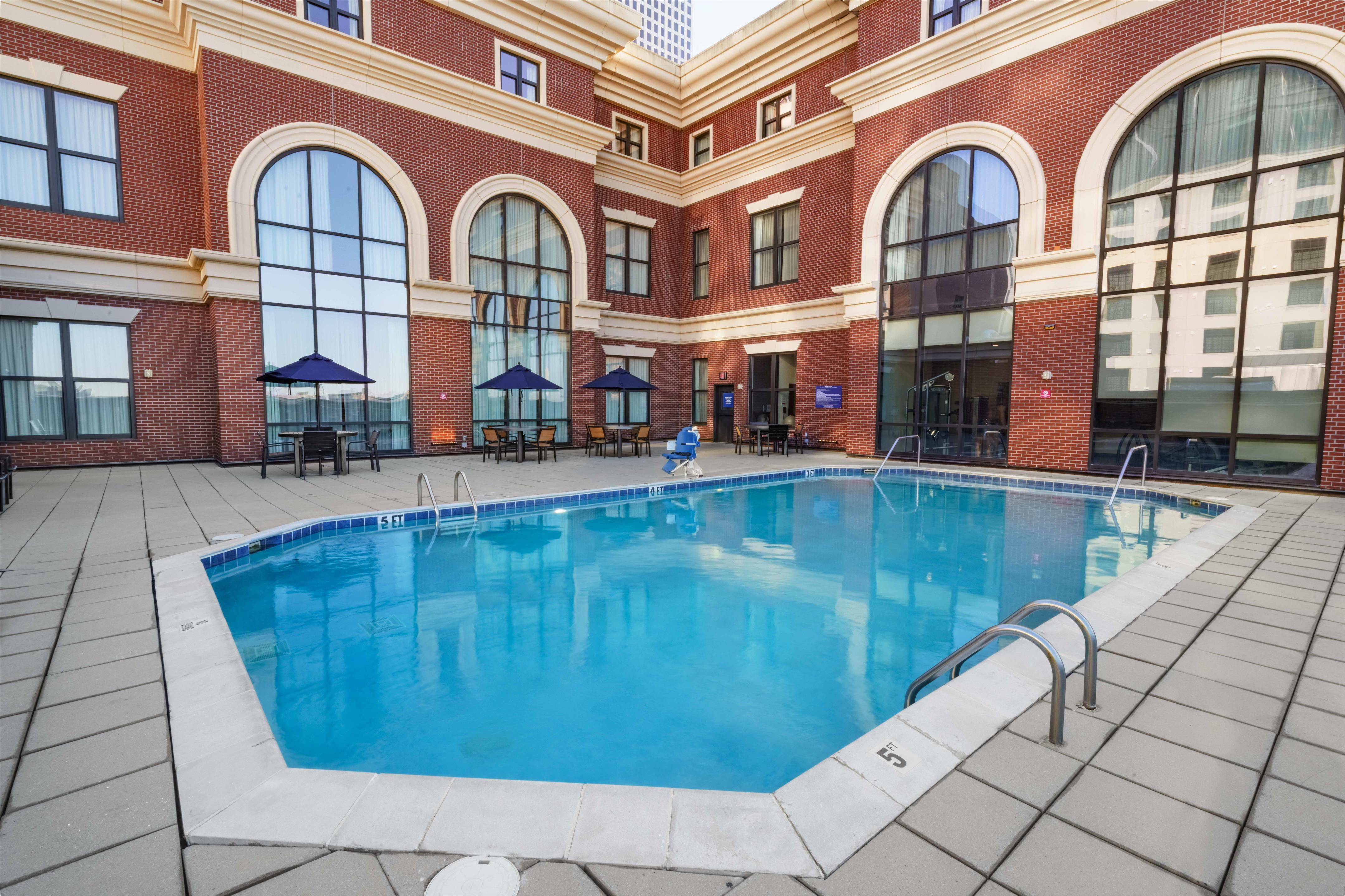 pool | Drury Plaza Hotel New Orleans