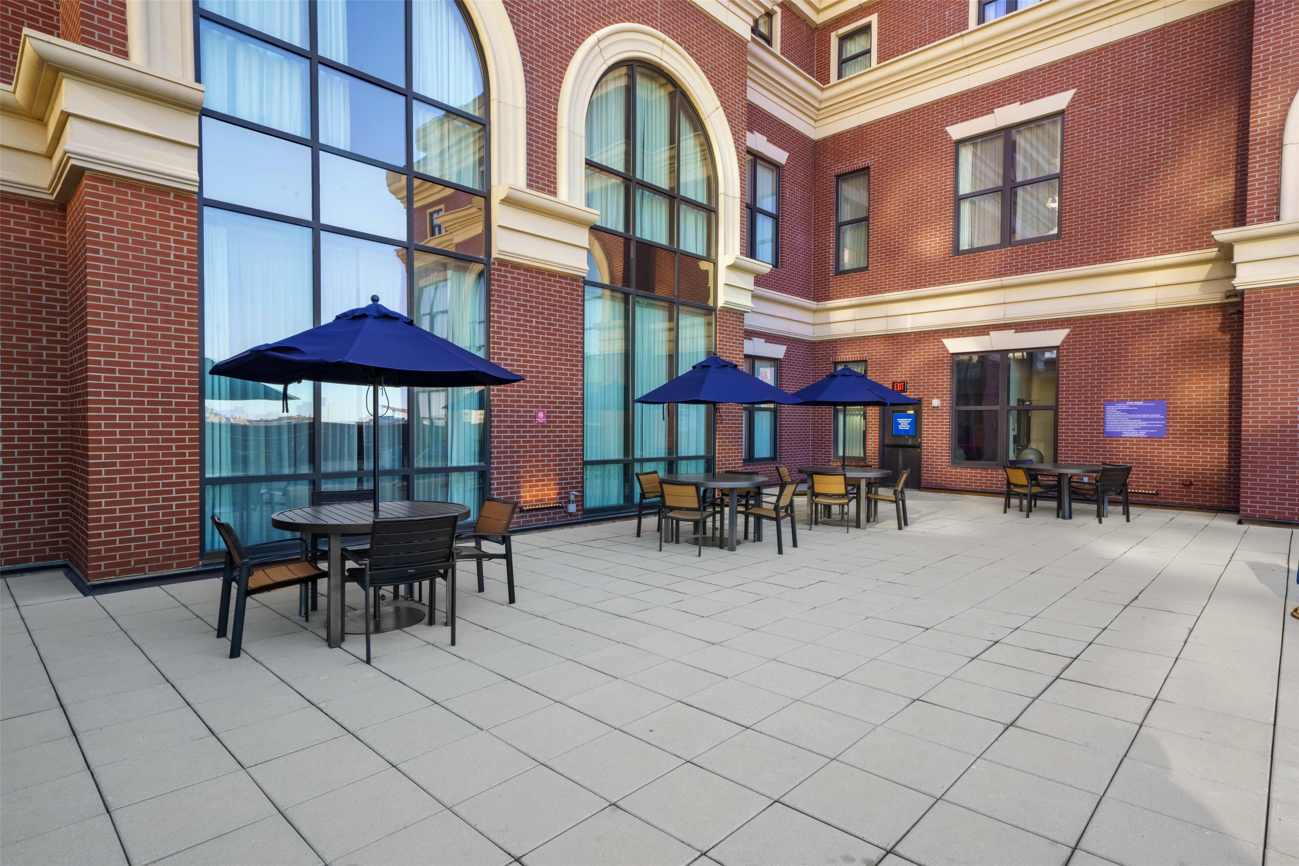 Pool | Drury Plaza Hotel New Orleans