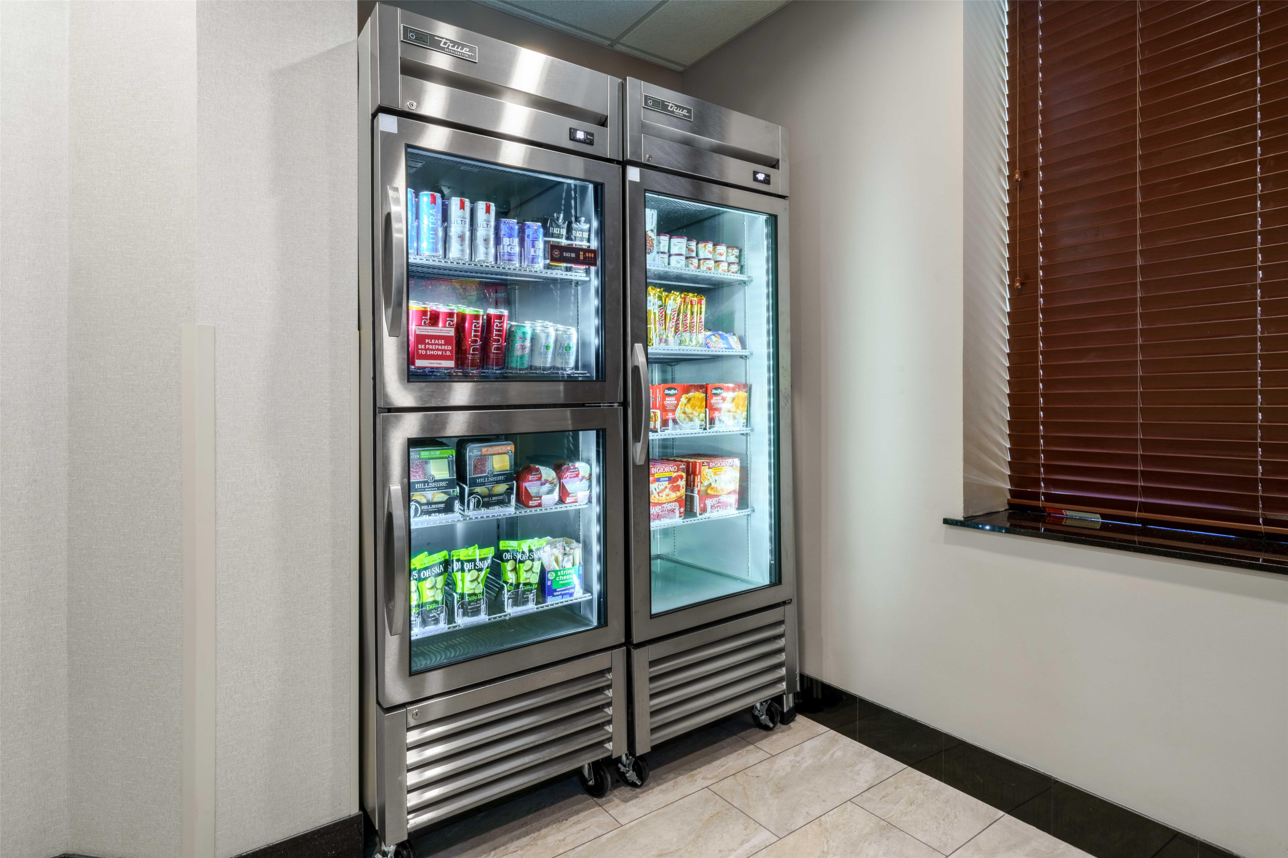 Market | Drury Plaza Hotel New Orleans