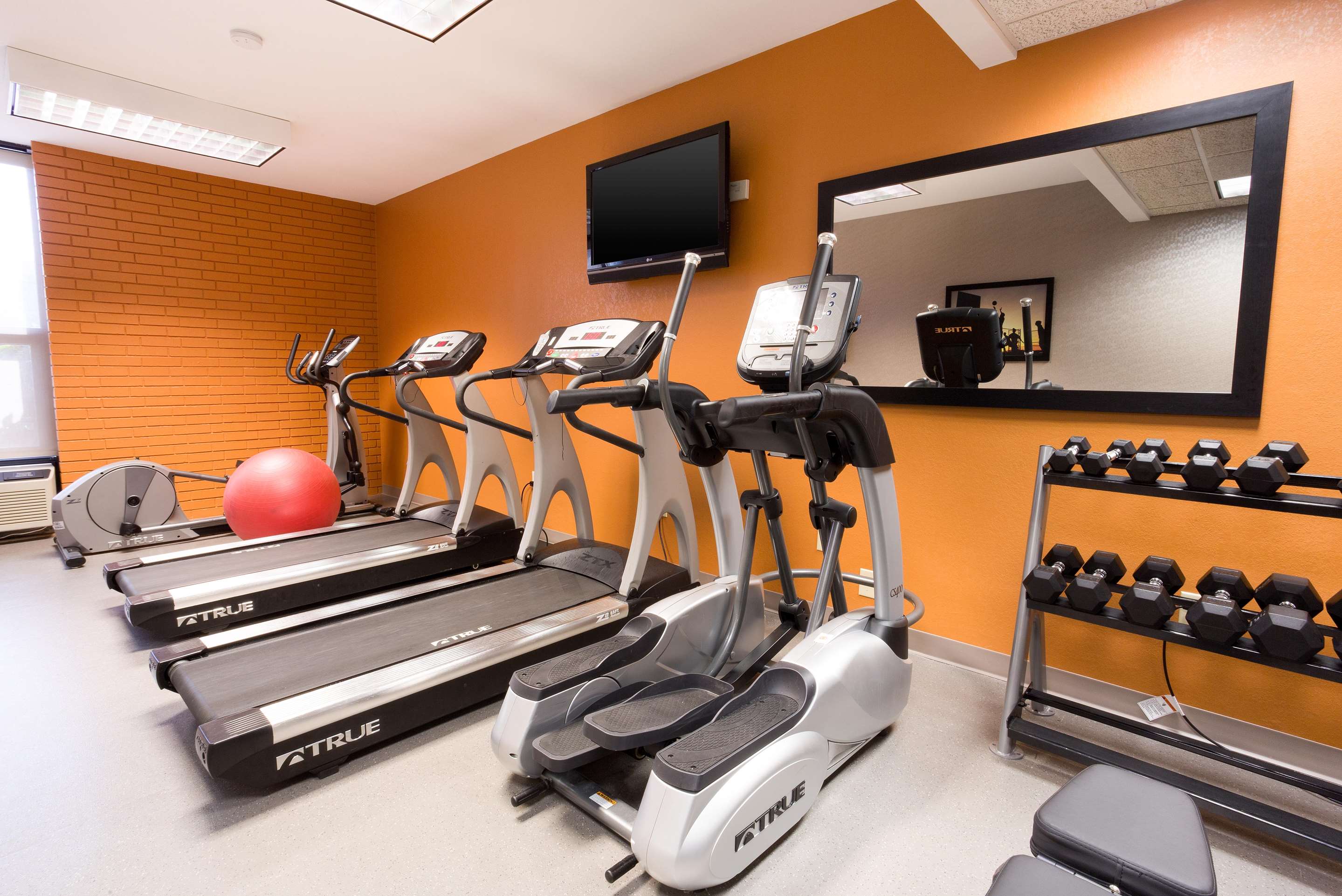 fitness | Drury Inn & Suites Greensboro