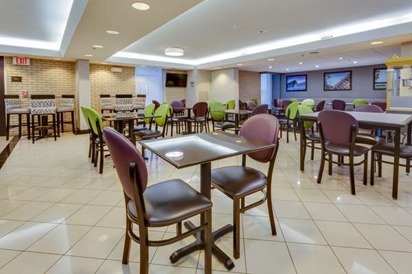 Restaurant - Drury Inn & Suites Hayti