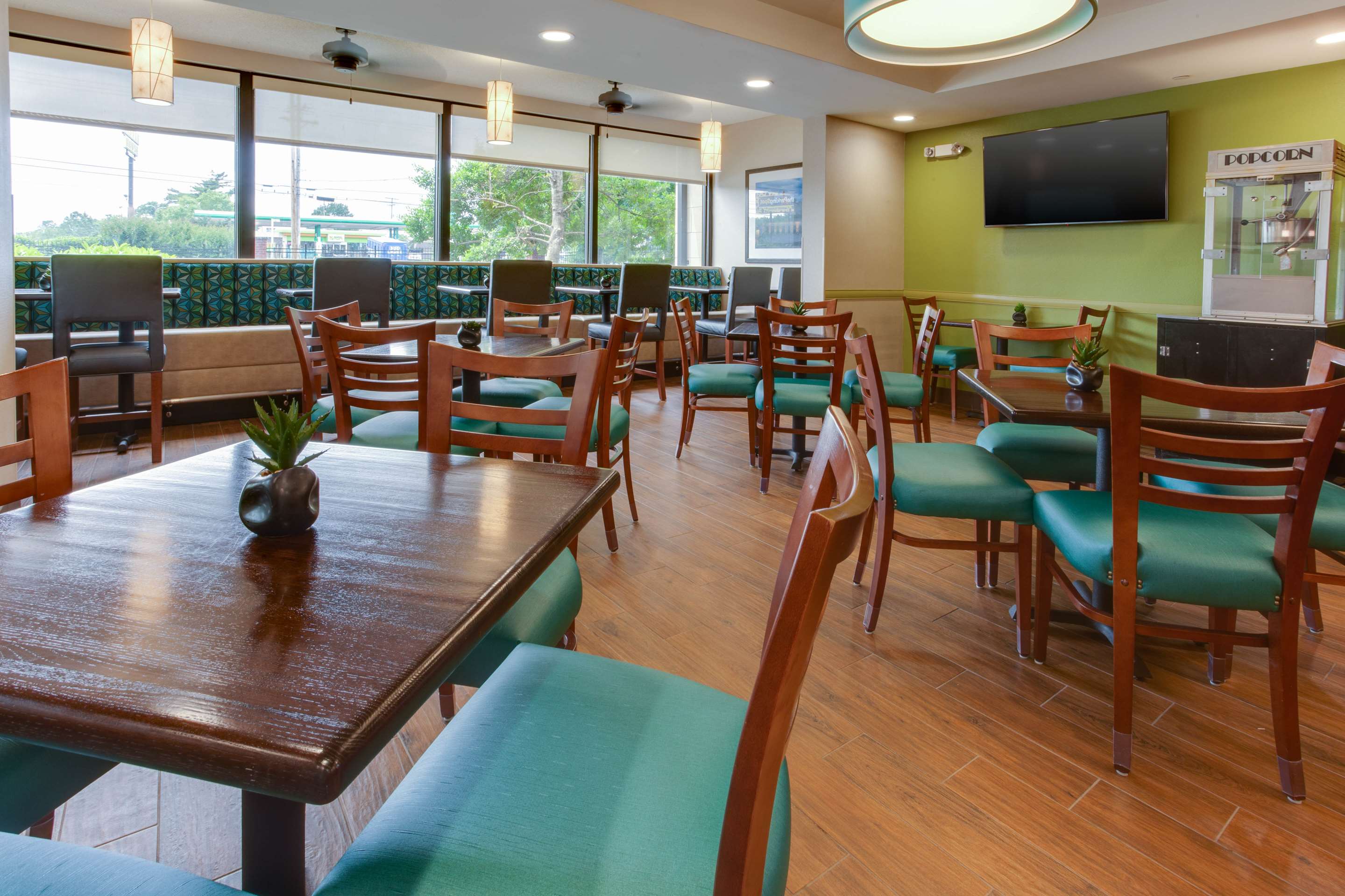 dining | Drury Inn & Suites Nashville Airport