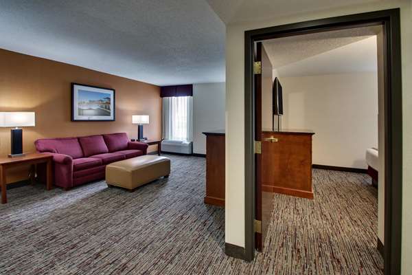 Suite - Drury Inn & Suites East Evansville
