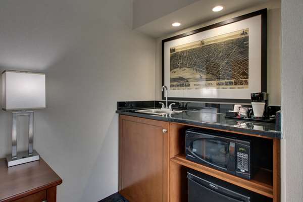 Suite - Drury Inn & Suites East Evansville