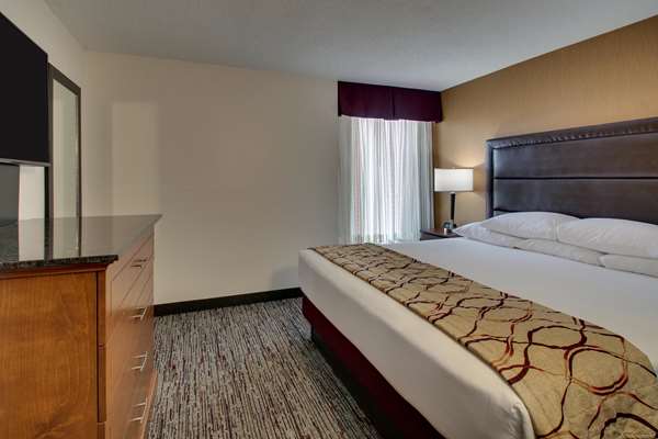Suite - Drury Inn & Suites East Evansville