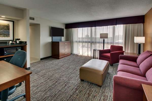 Suite - Drury Inn & Suites East Evansville