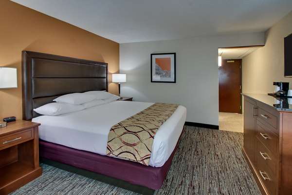  - Drury Inn & Suites East Evansville