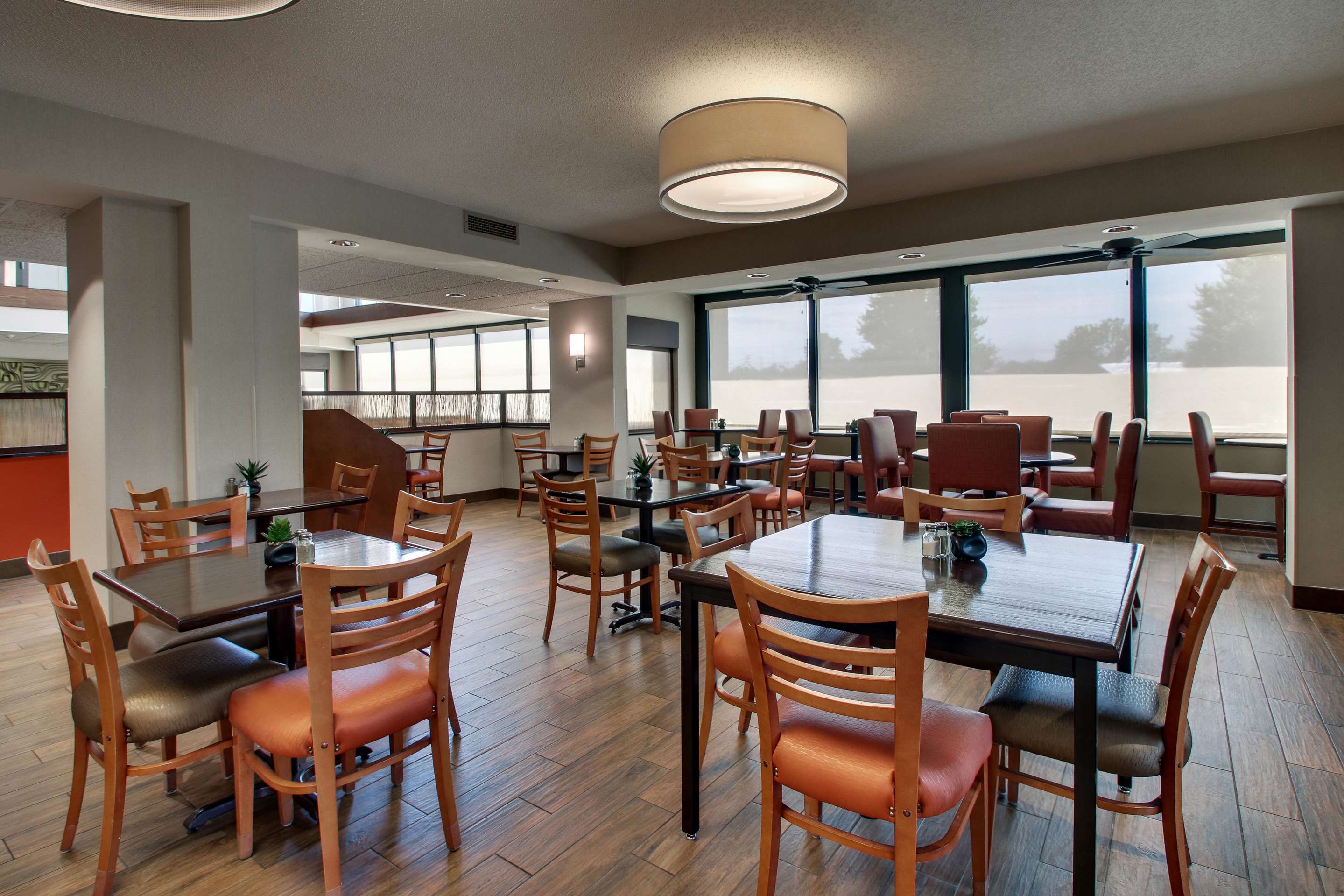 Dining Area | Drury Inn & Suites Evansville East