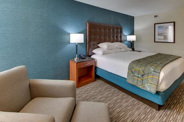  - Pear Tree Inn Airport St Ann - I-70, Exit 236