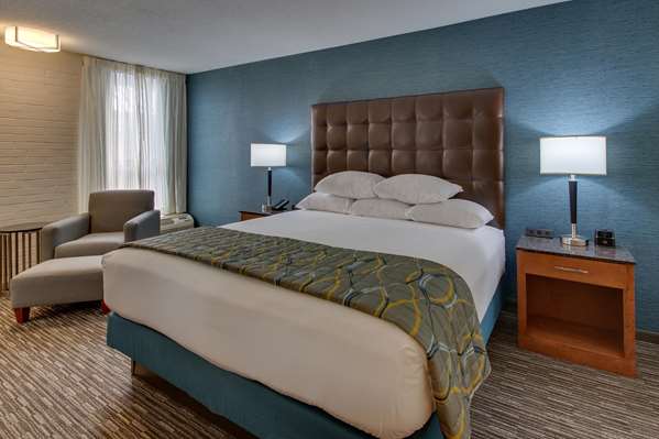  - Pear Tree Inn Airport St Ann - I-70, Exit 236