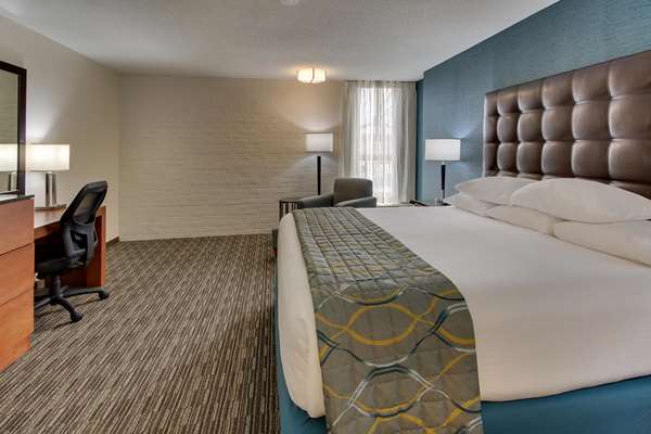  - Pear Tree Inn Airport St Ann - I-70, Exit 236