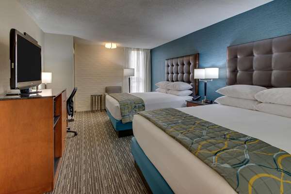  - Pear Tree Inn Airport St Ann - I-70, Exit 236