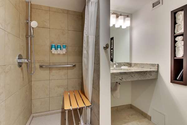  - Drury Inn & Suites Poplar Bluff