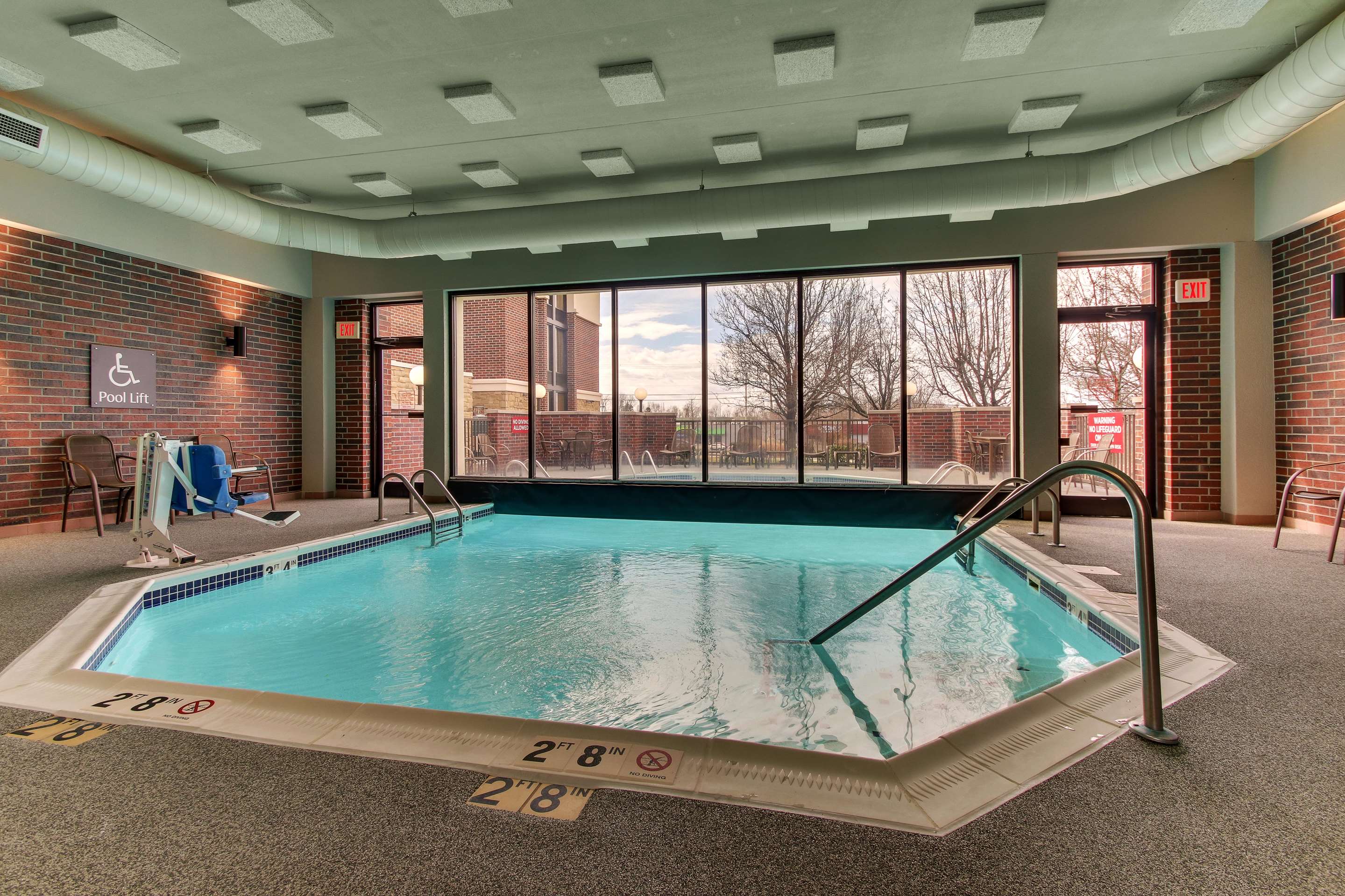 Pool | Drury Inn & Suites Poplar Bluff