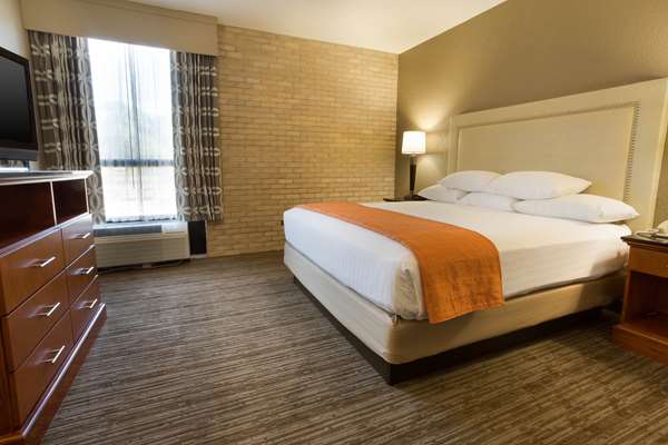  - Drury Inn & Suites North Austin - I-35, Exit 238