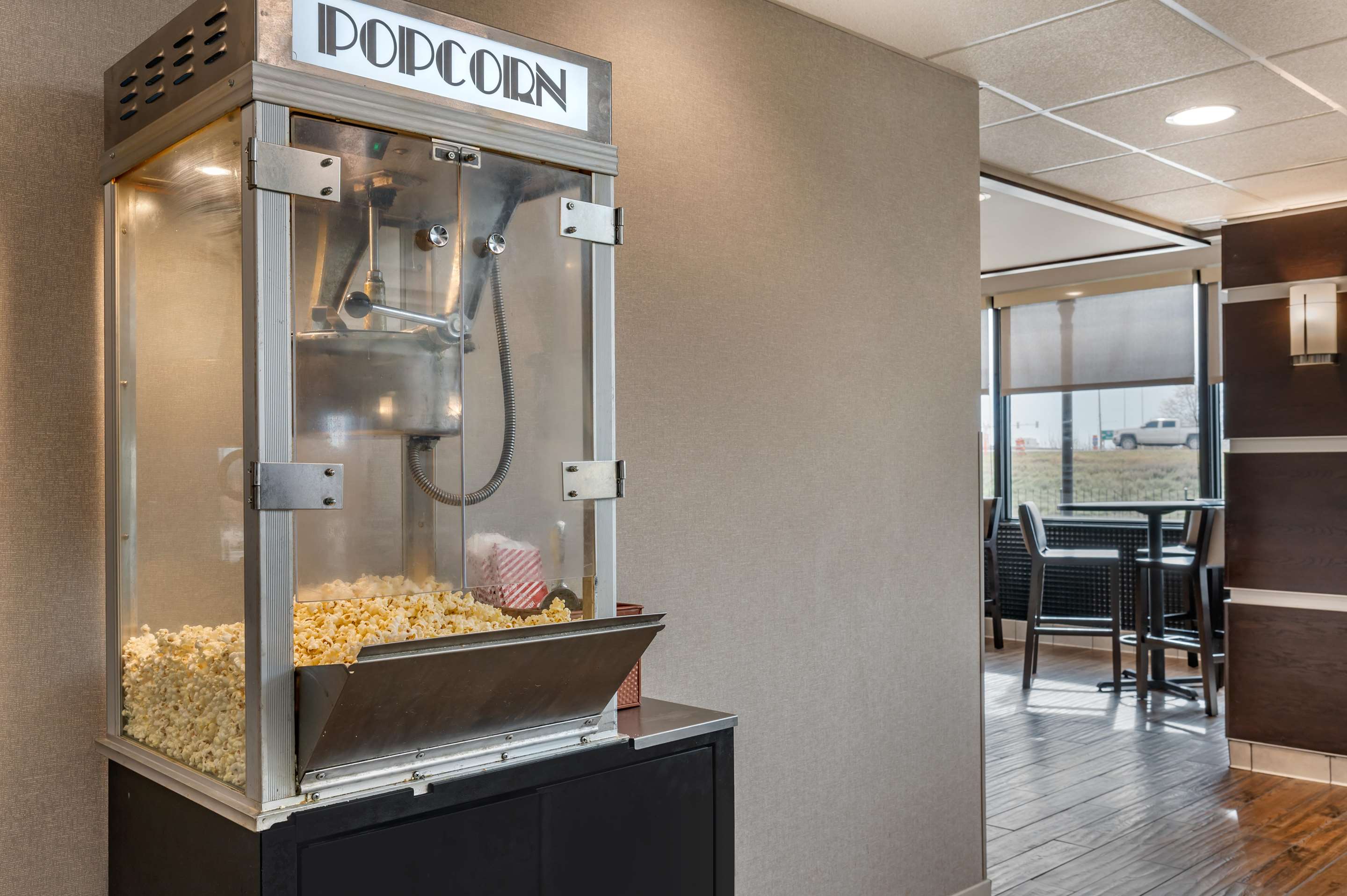 lobby | Drury Inn & Suites Champaign