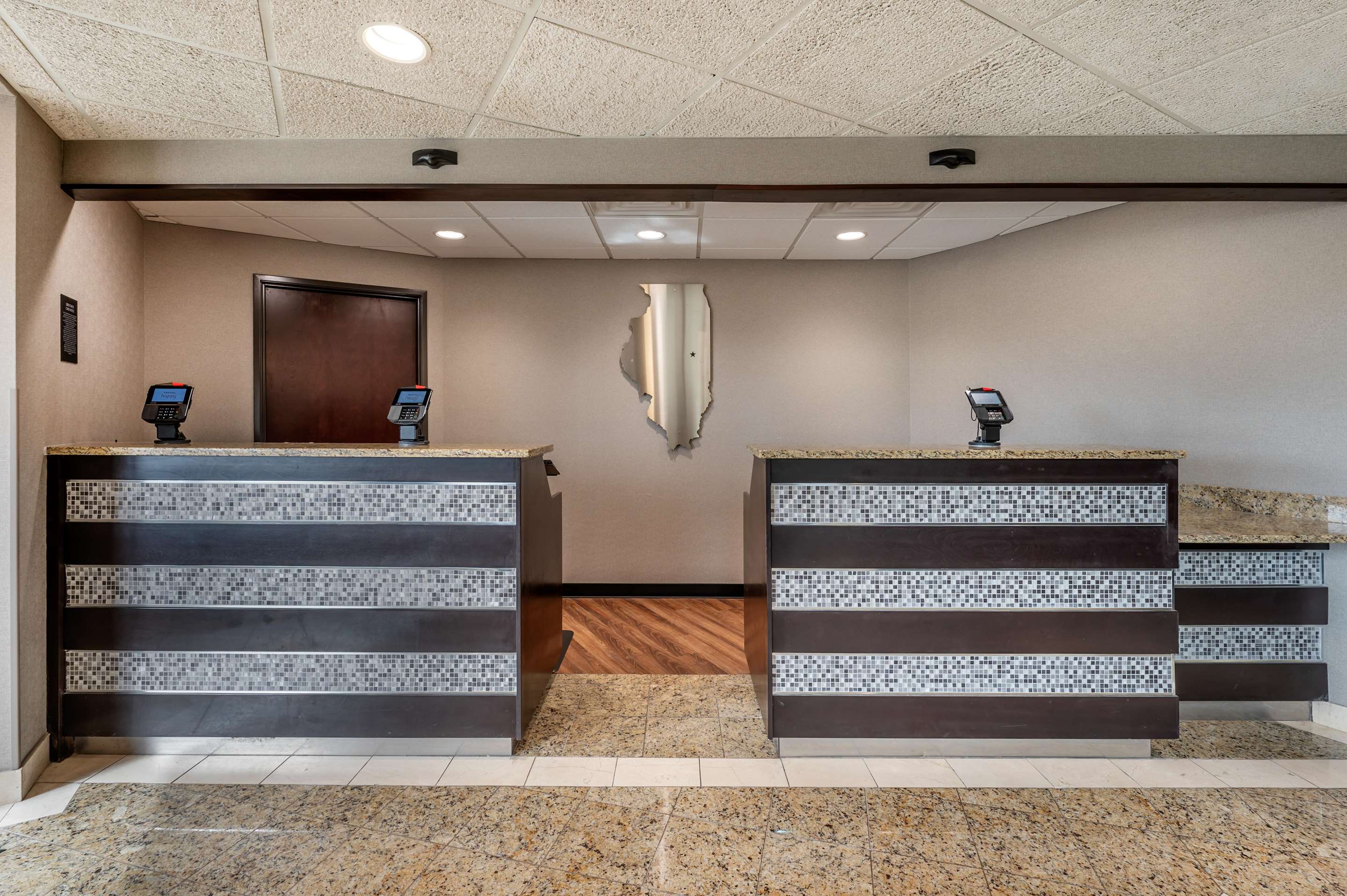 lobby | Drury Inn & Suites Champaign