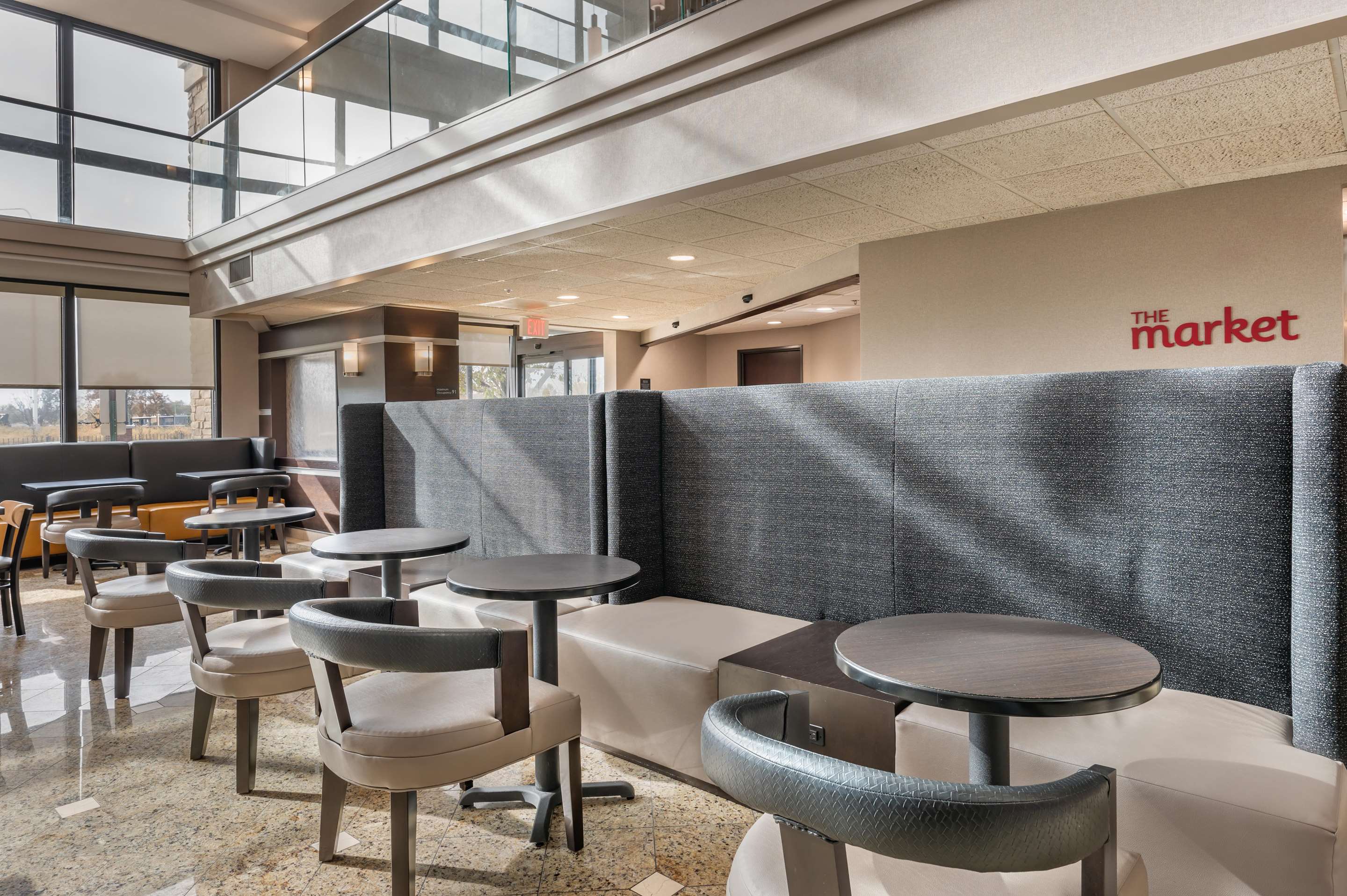 lobby | Drury Inn & Suites Champaign