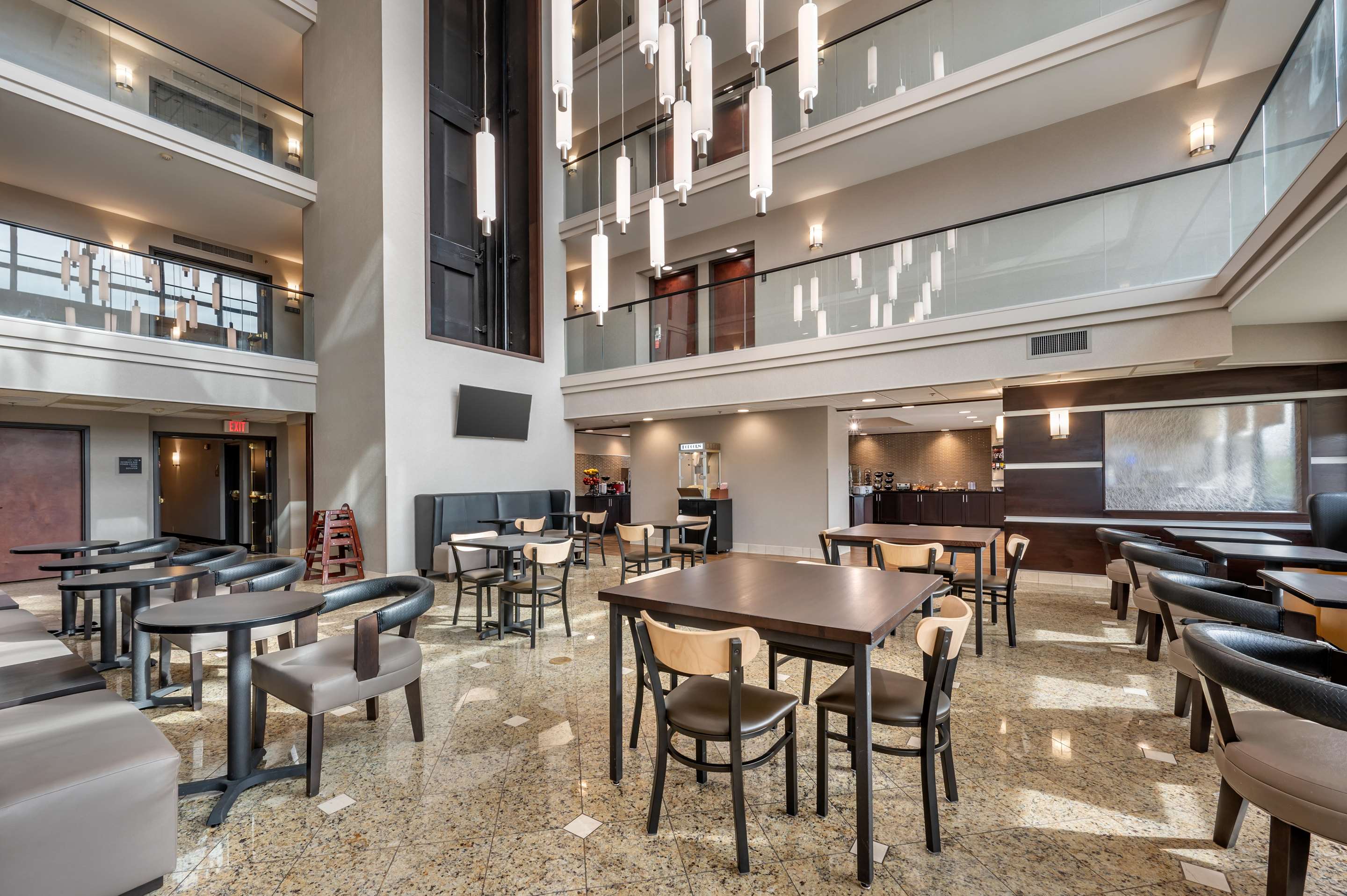 lobby | Drury Inn & Suites Champaign