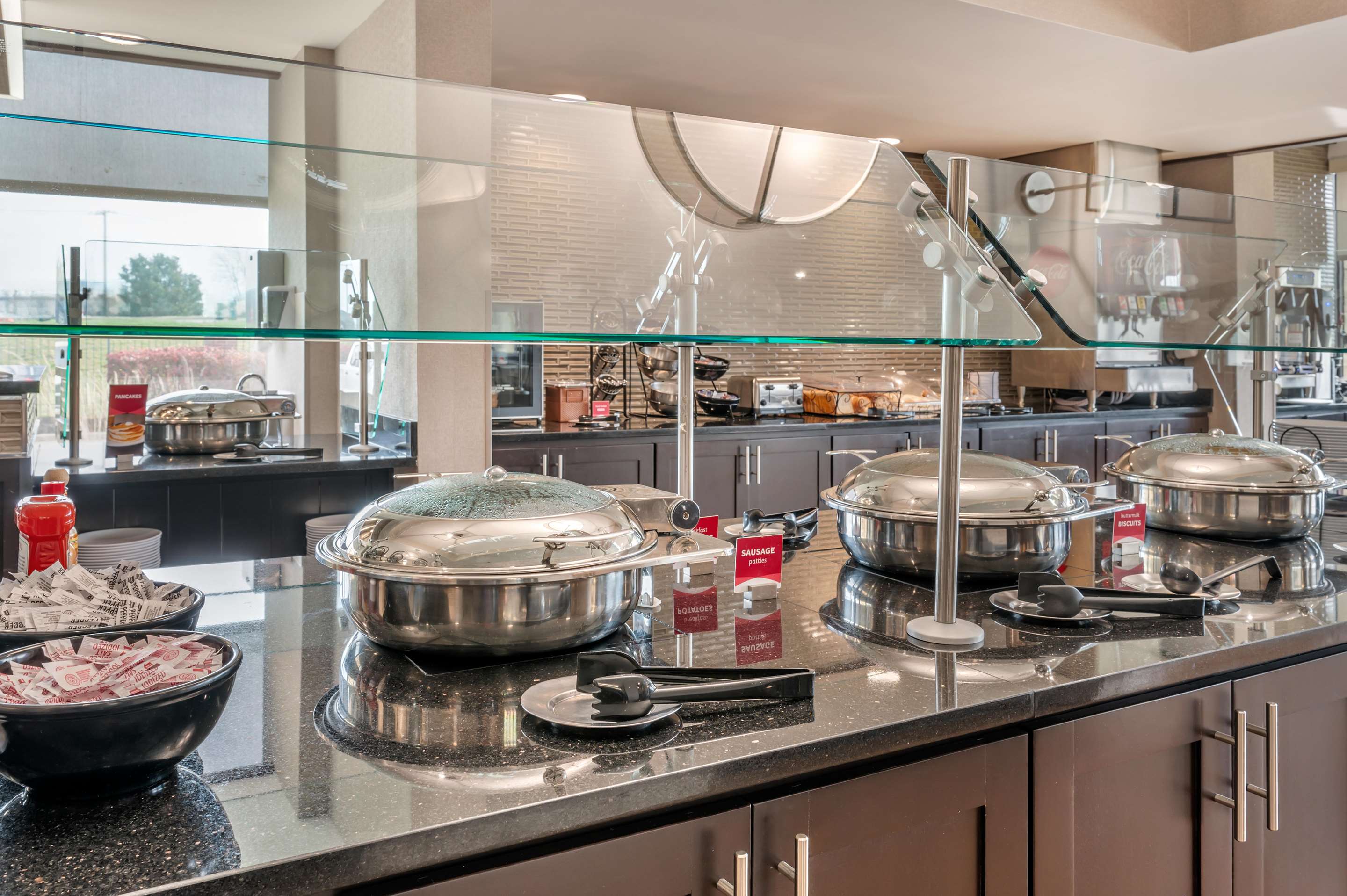 breakfast | Drury Inn & Suites Champaign