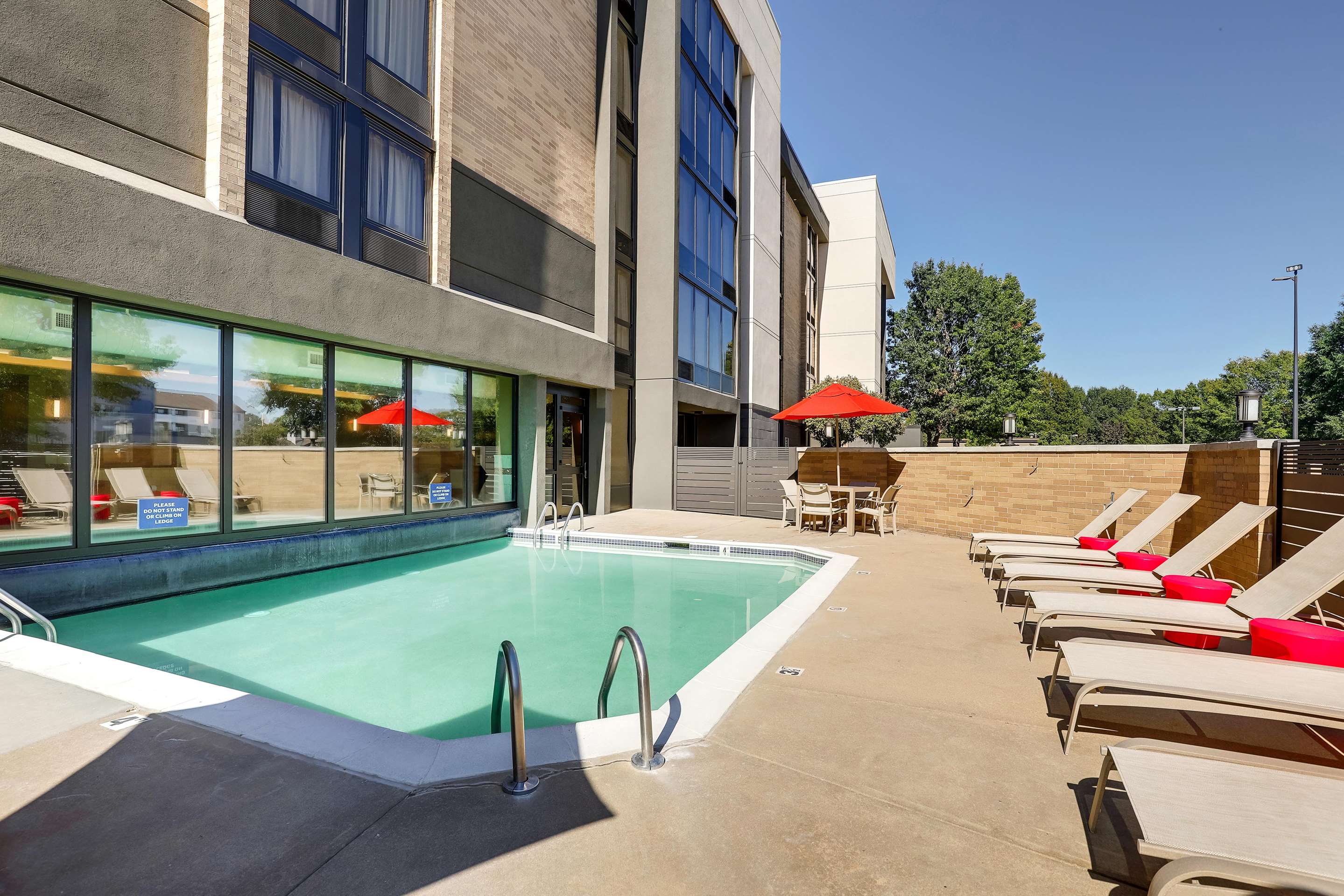 Pool | Drury Inn & Suites Charlotte University Place