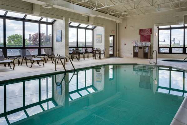 Pool - Drury Inn & Suites Columbia - I-70, Exit 124