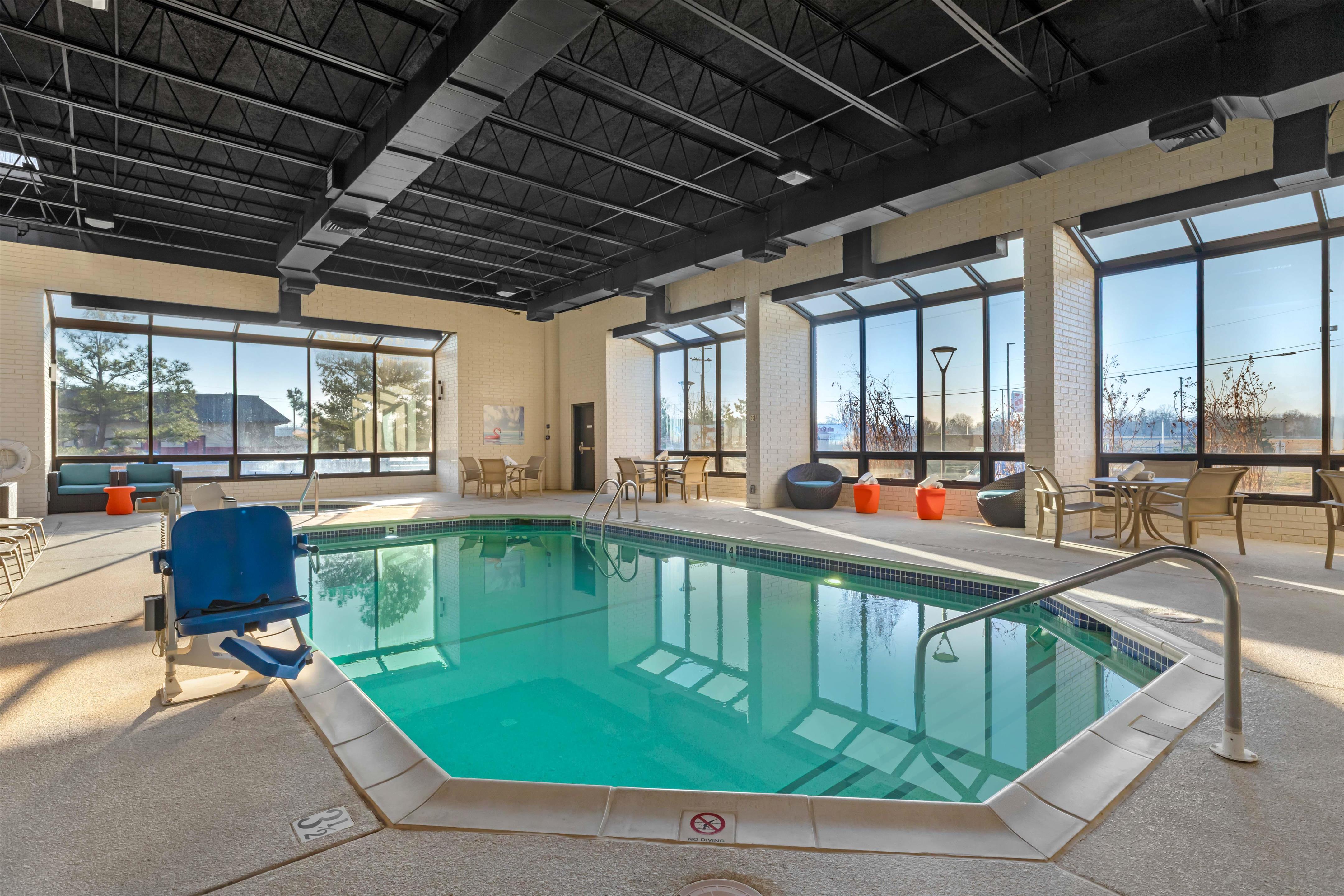 pool | Drury Inn & Suites Joplin