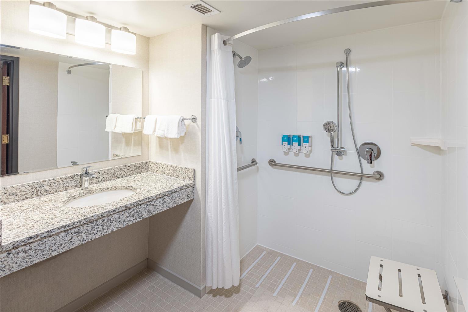 Drury Plaza Hotel St. Louis Creve Coeur-guestroom-Guest Room,Bathroom,On-Site.jpg
