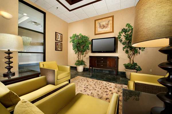  - Pear Tree Inn Union Station St Louis - I-64, Exits 38A & 38B