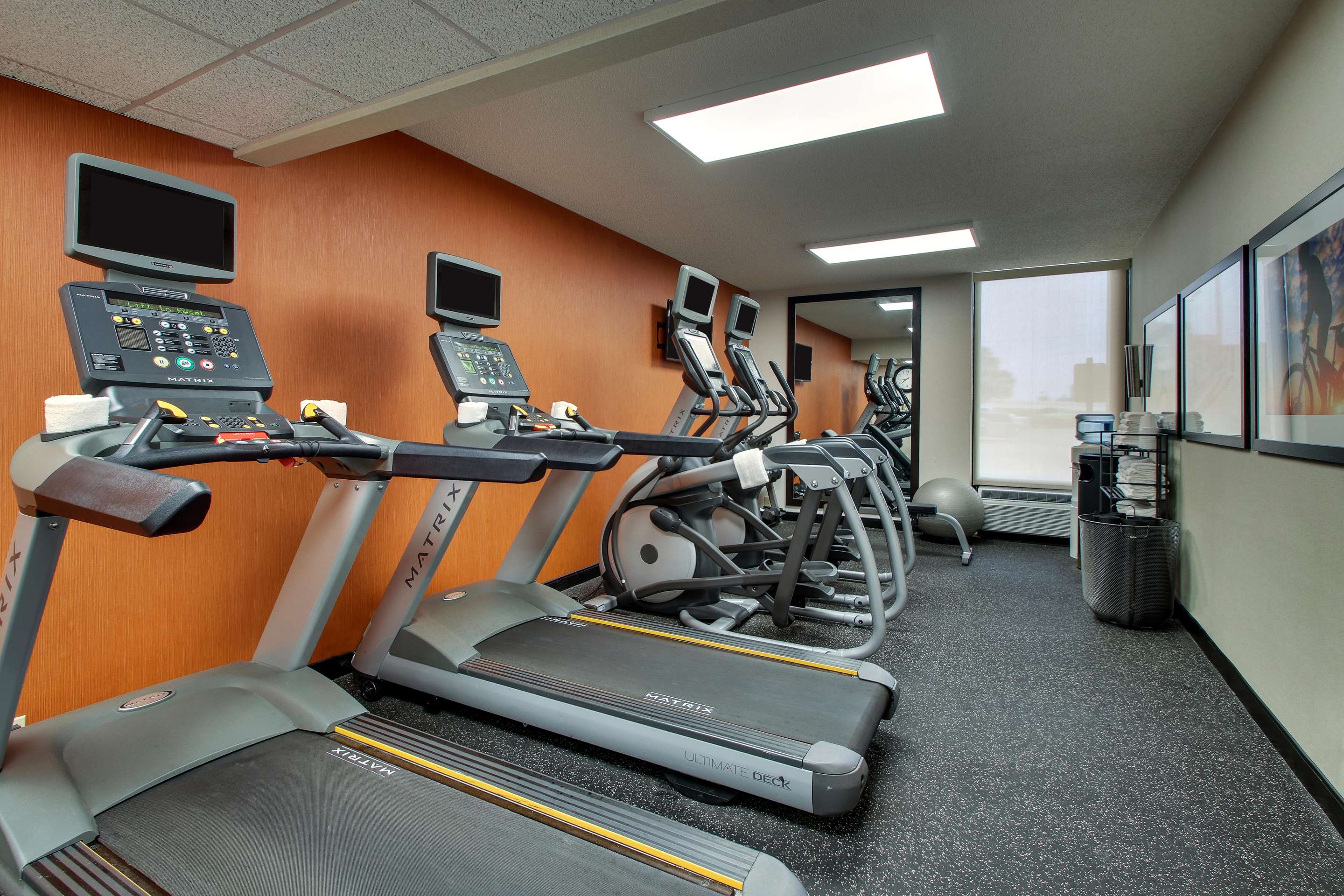Fitness Center | Drury Inn & Suites Bowling Green