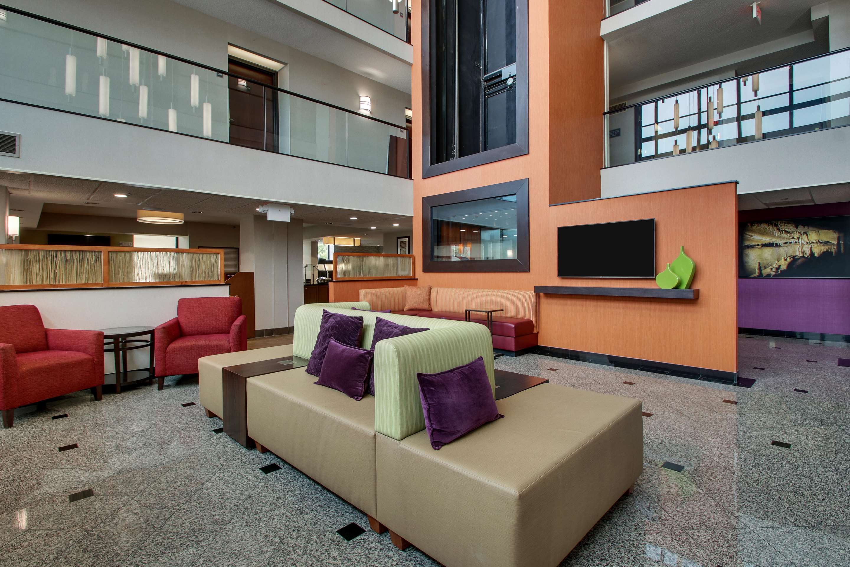 Lobby | Drury Inn & Suites Bowling Green