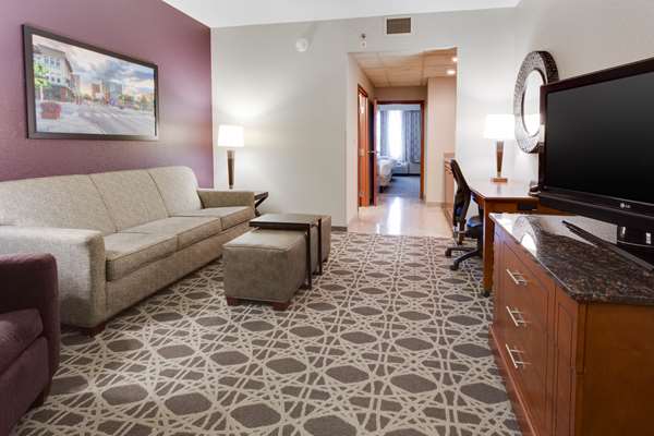  - Drury Inn & Suites Middletown - I-75, Exit 32