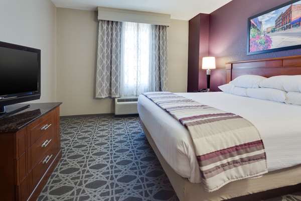  - Drury Inn & Suites Middletown - I-75, Exit 32