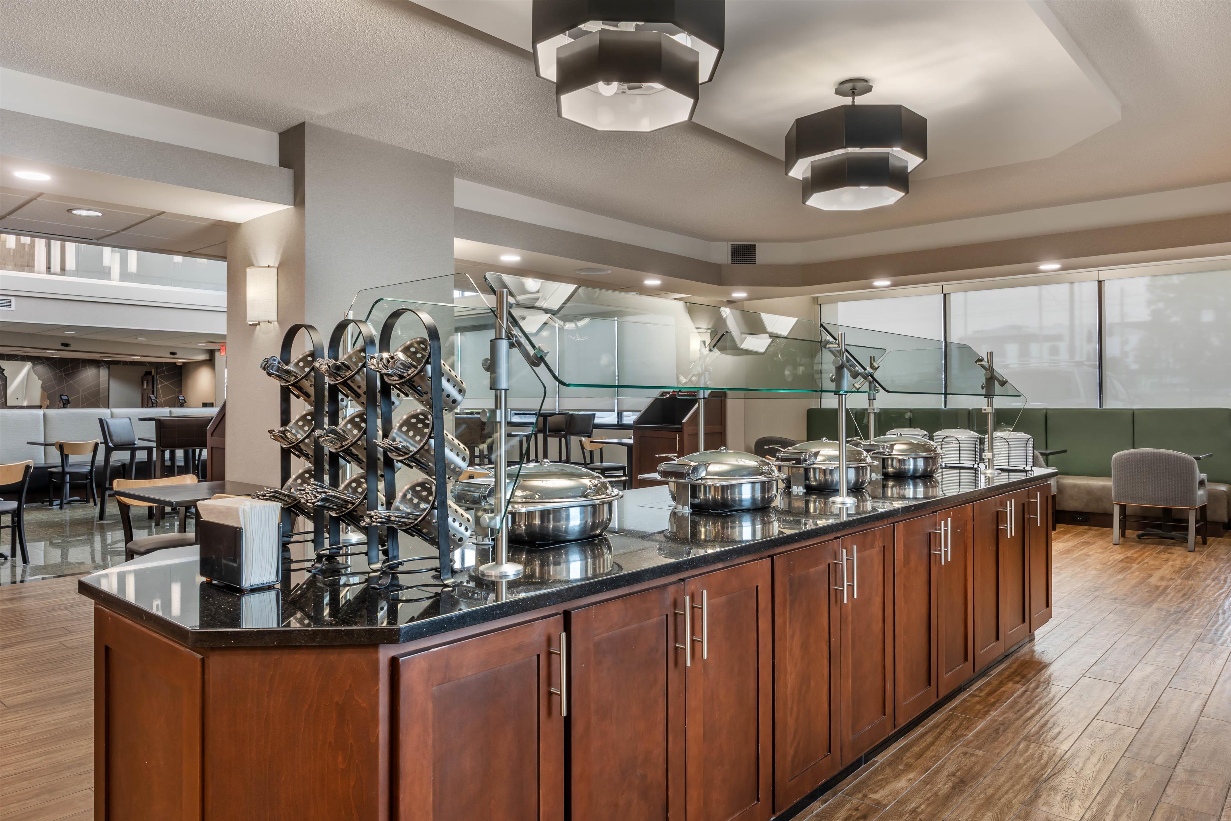 Serving Line | Drury Inn & Suites Springfield MO